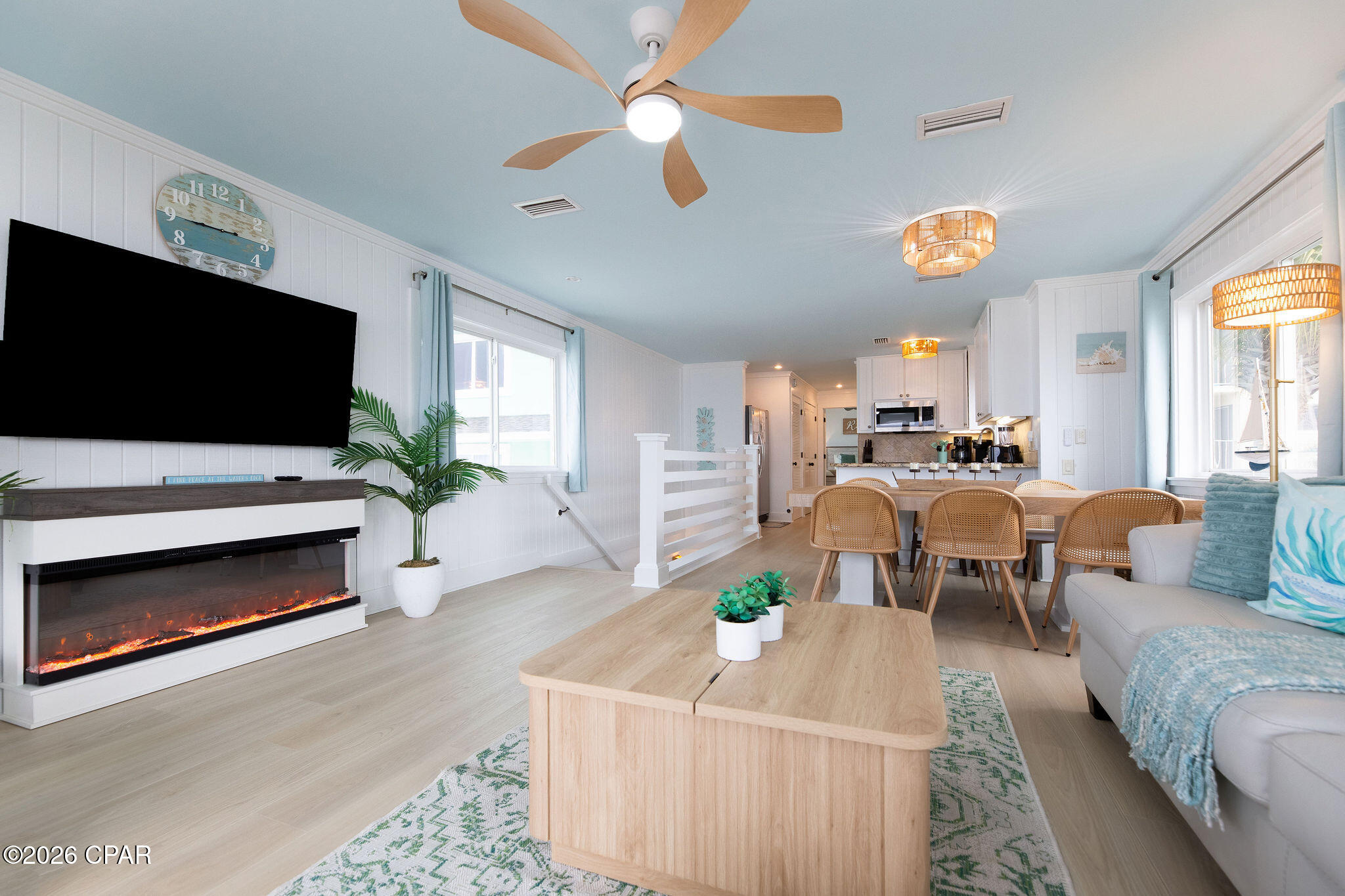 Listing photo id 7 for 5903 Gulf Drive
