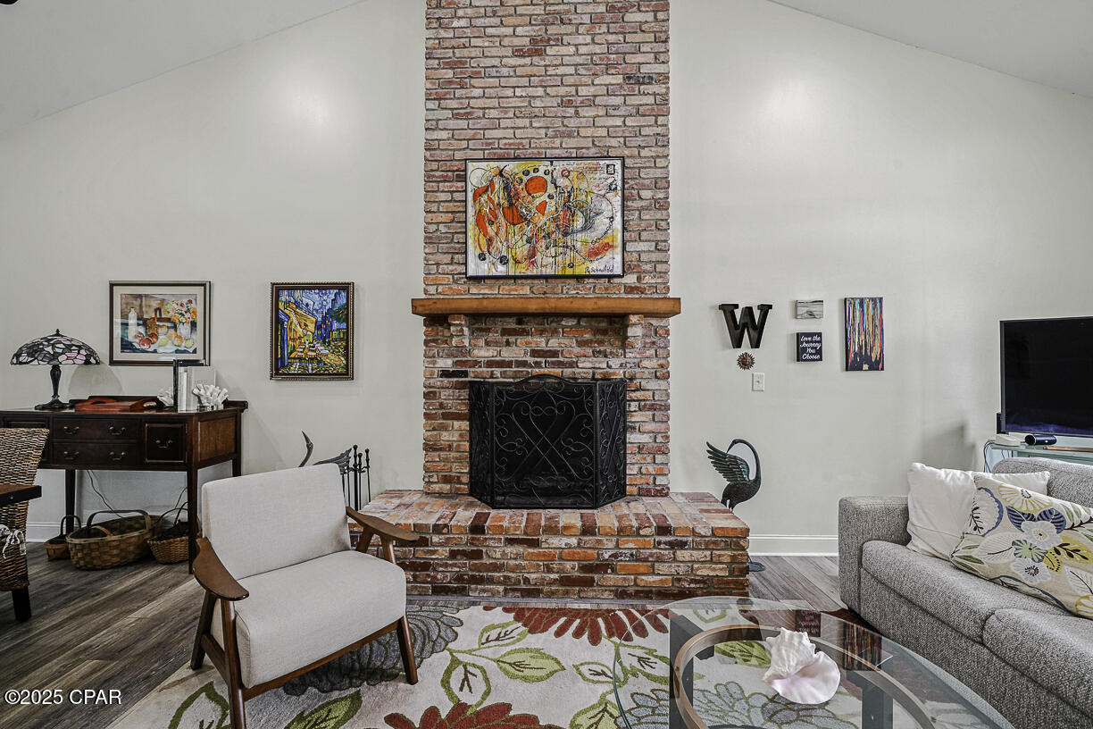 Image 3 For 201 Sea Pines Lane