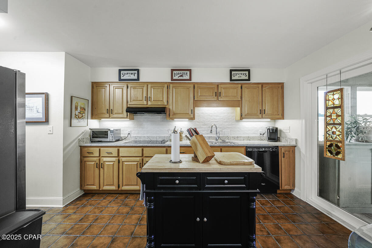 Image 7 For 201 Sea Pines Lane