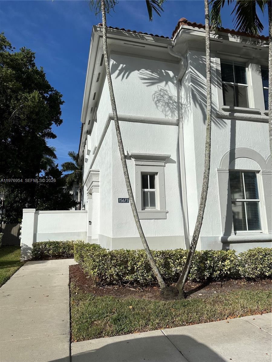 Villas At Nautica One Con