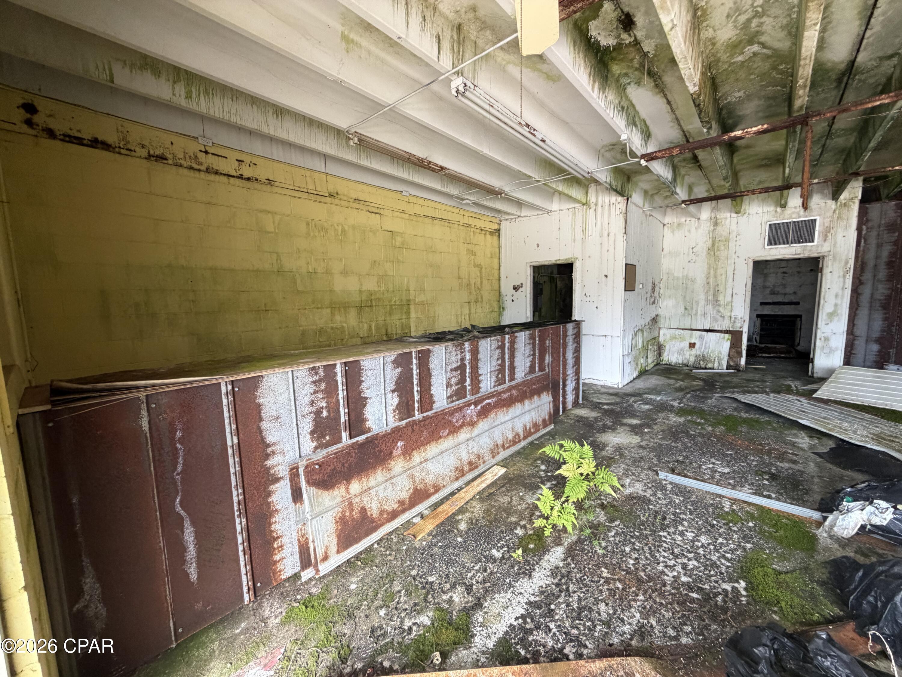 Image 5 For 2124 Porter Avenue