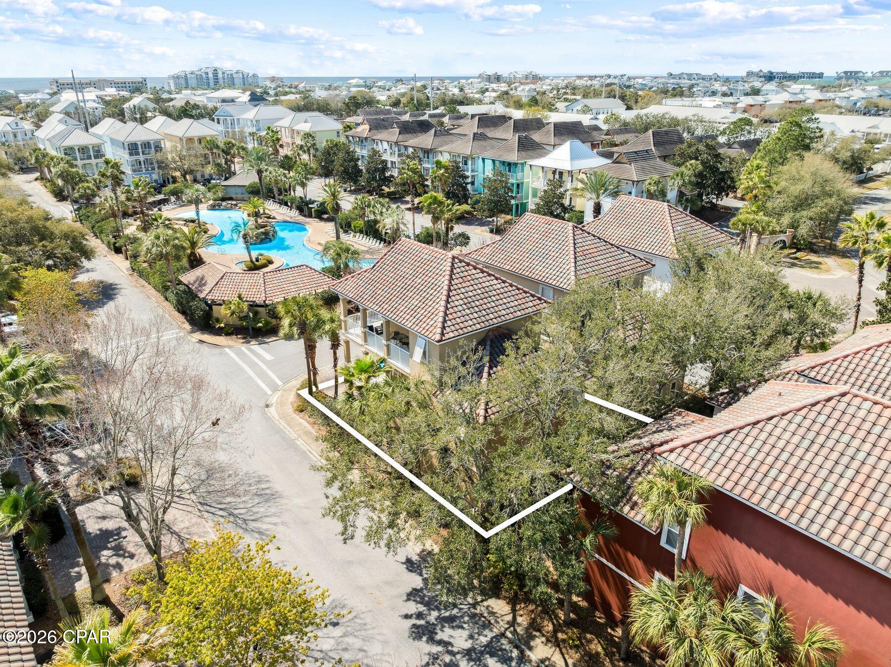 Listing photo id 21 for 4551 Village Way