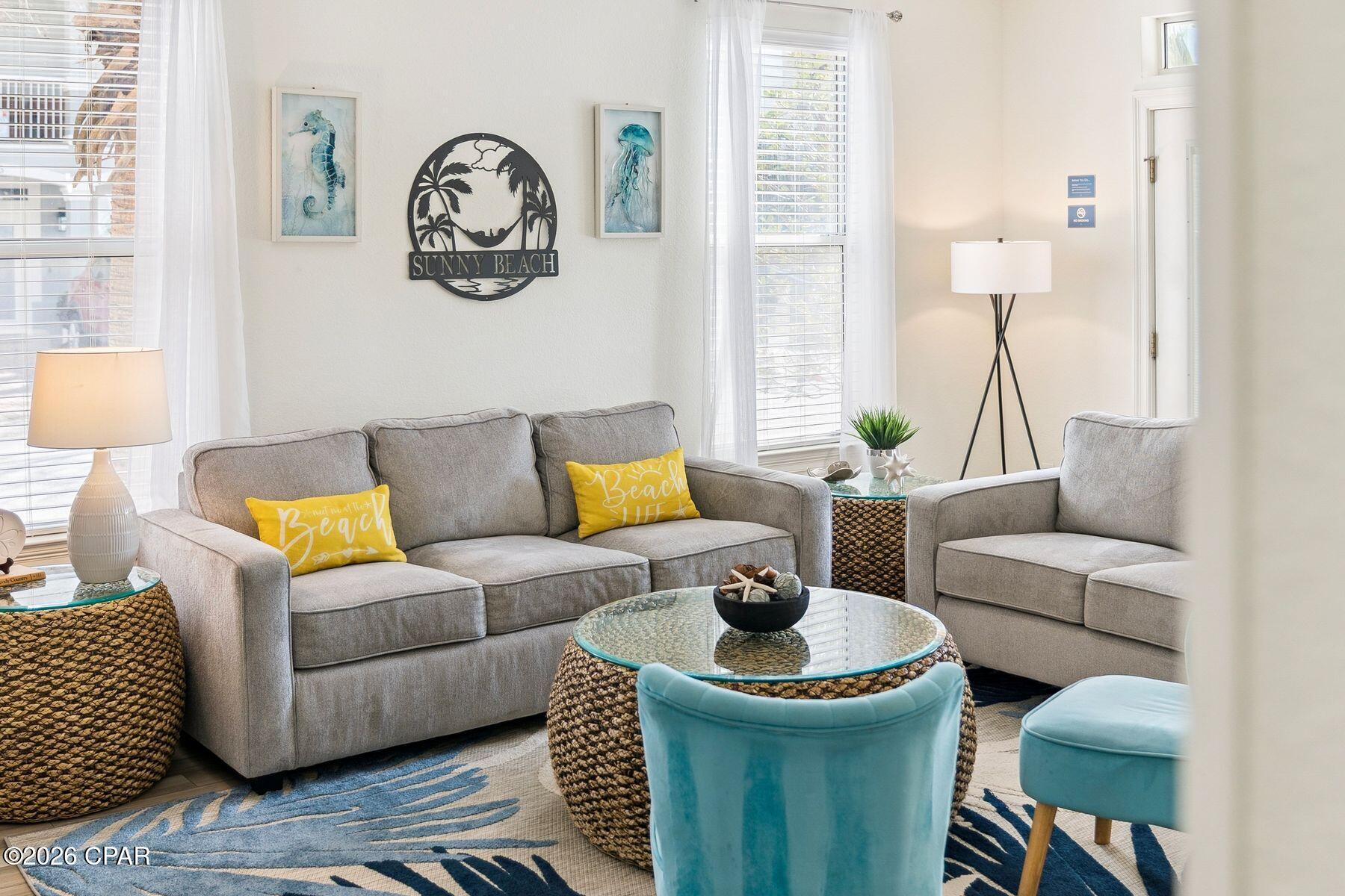 Listing photo id 3 for 4551 Village Way