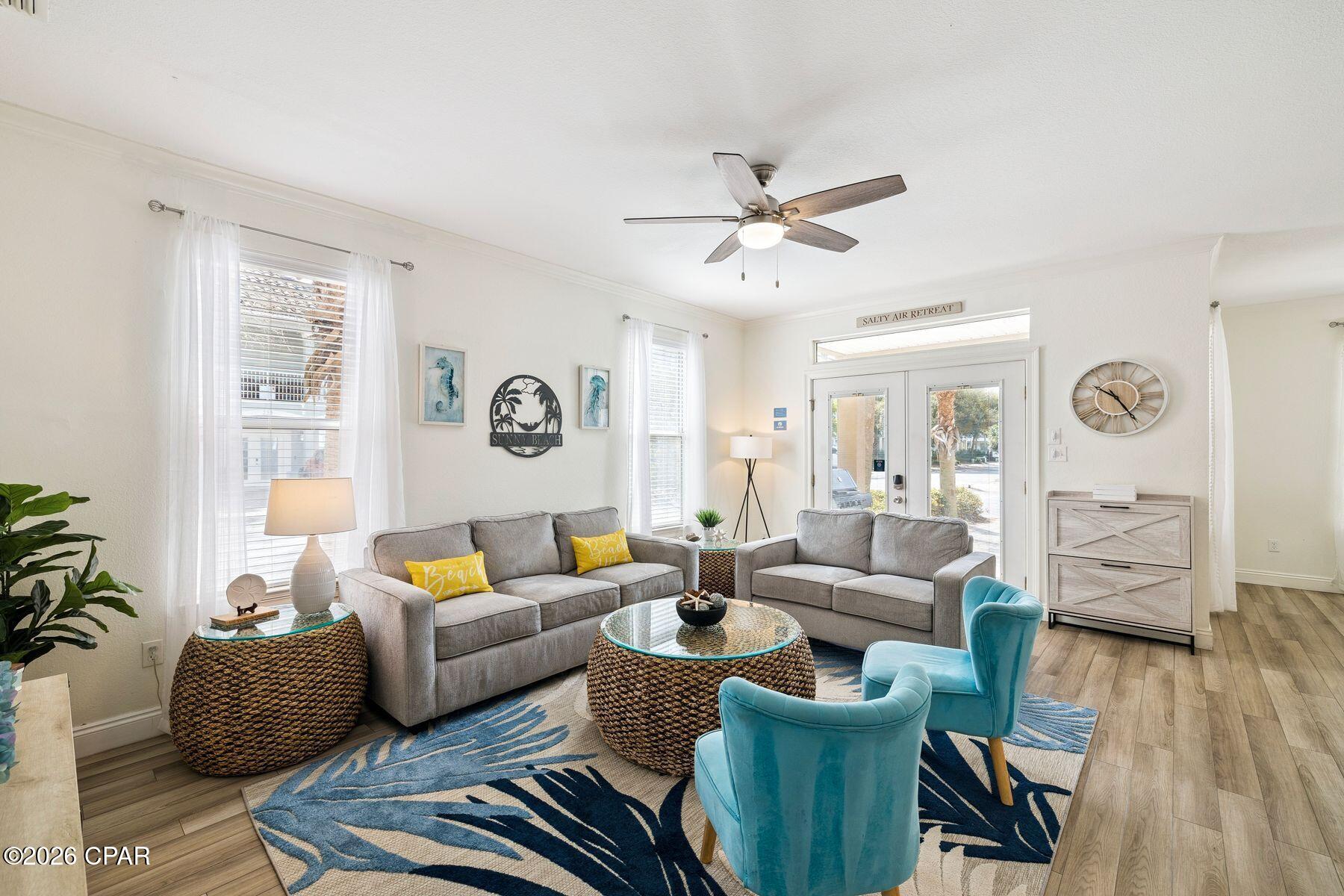 Listing photo id 8 for 4551 Village Way