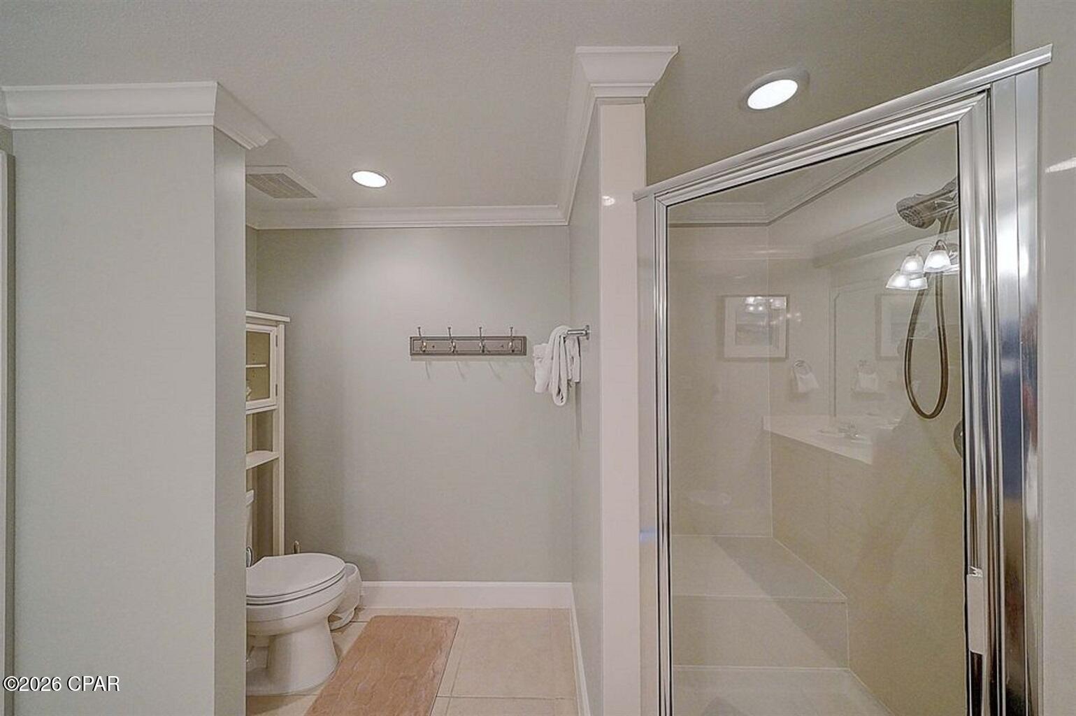 Image 17 For 14825 Front Beach Road 2011