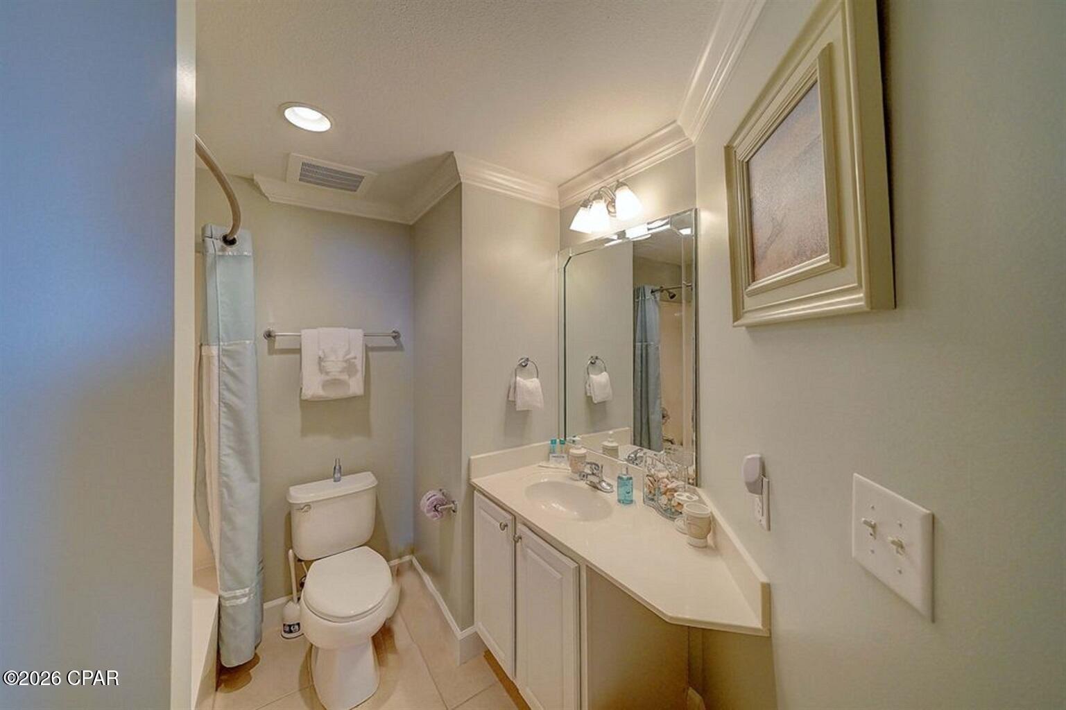 Image 20 For 14825 Front Beach Road 2011