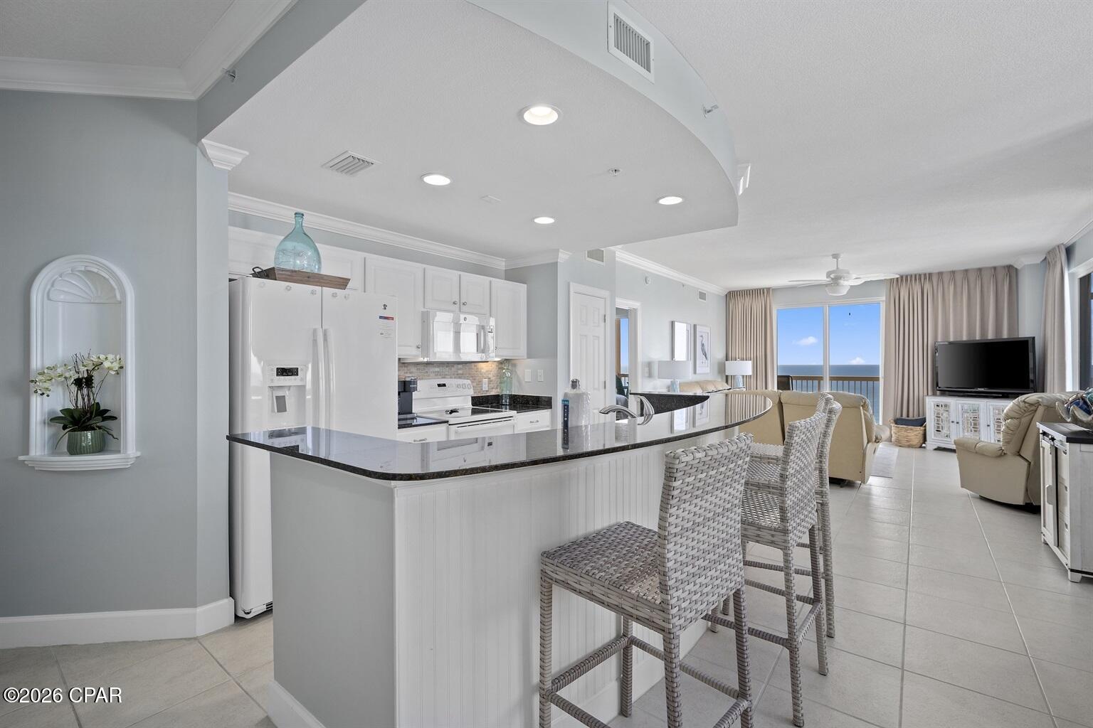 Image 4 For 14825 Front Beach Road 2011