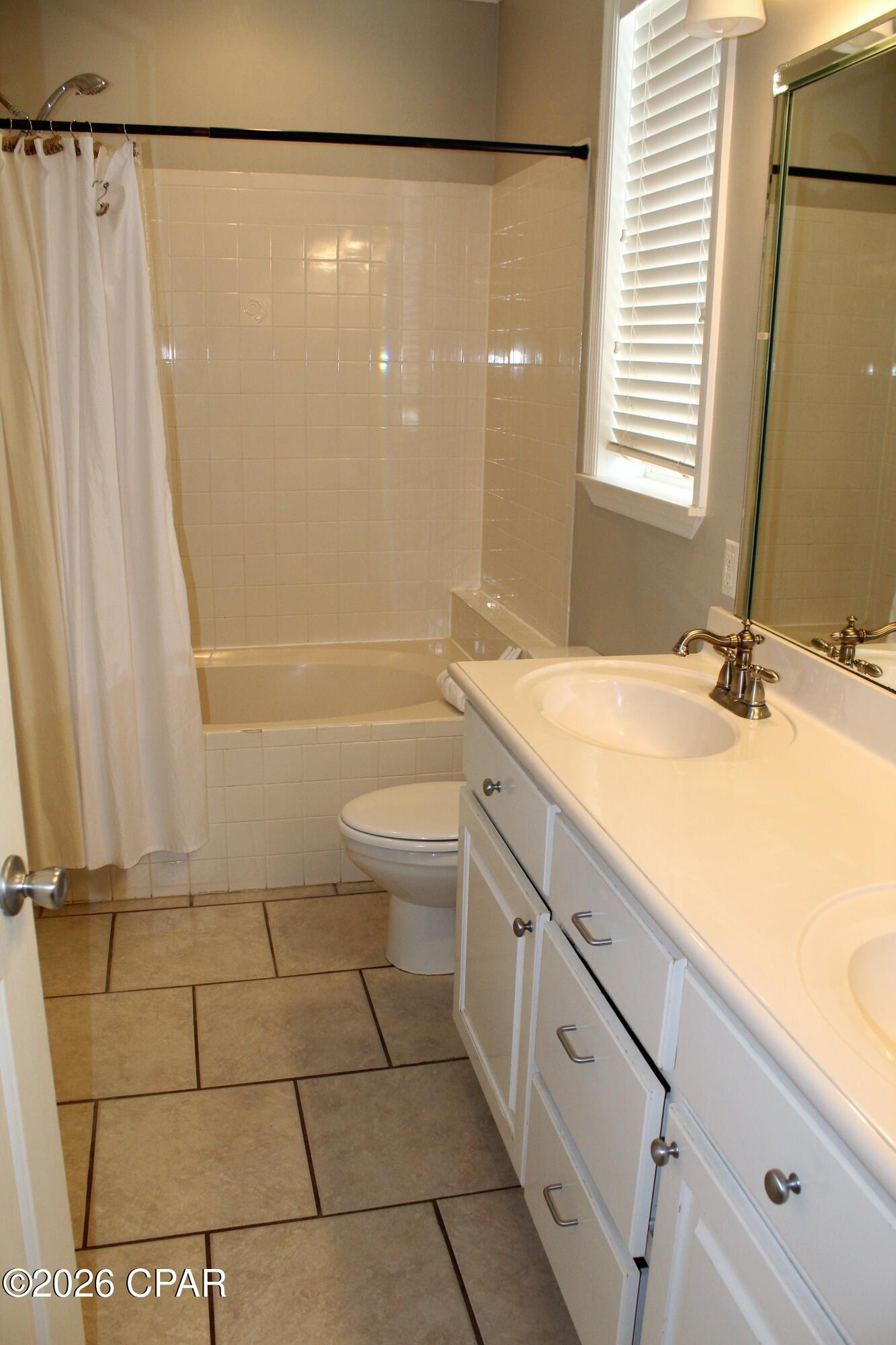 Image 13 For 22500 Front Beach Road