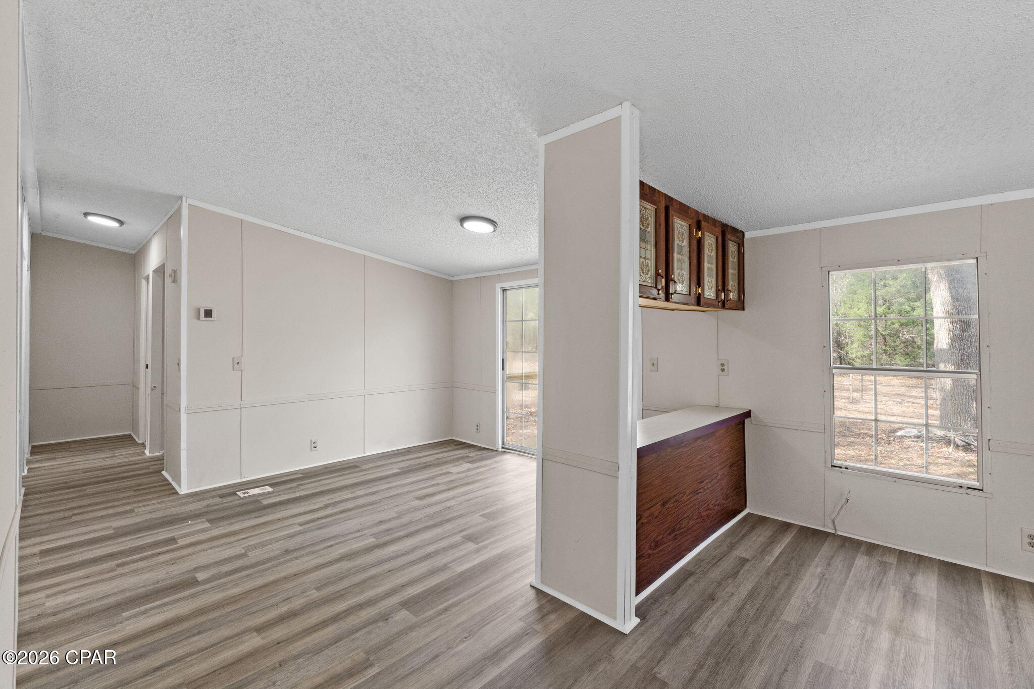 Listing photo id 12 for 4890 Logan Loop