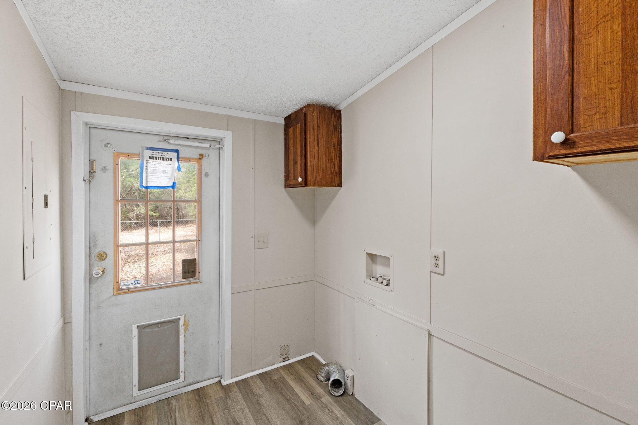 Listing photo id 20 for 4890 Logan Loop