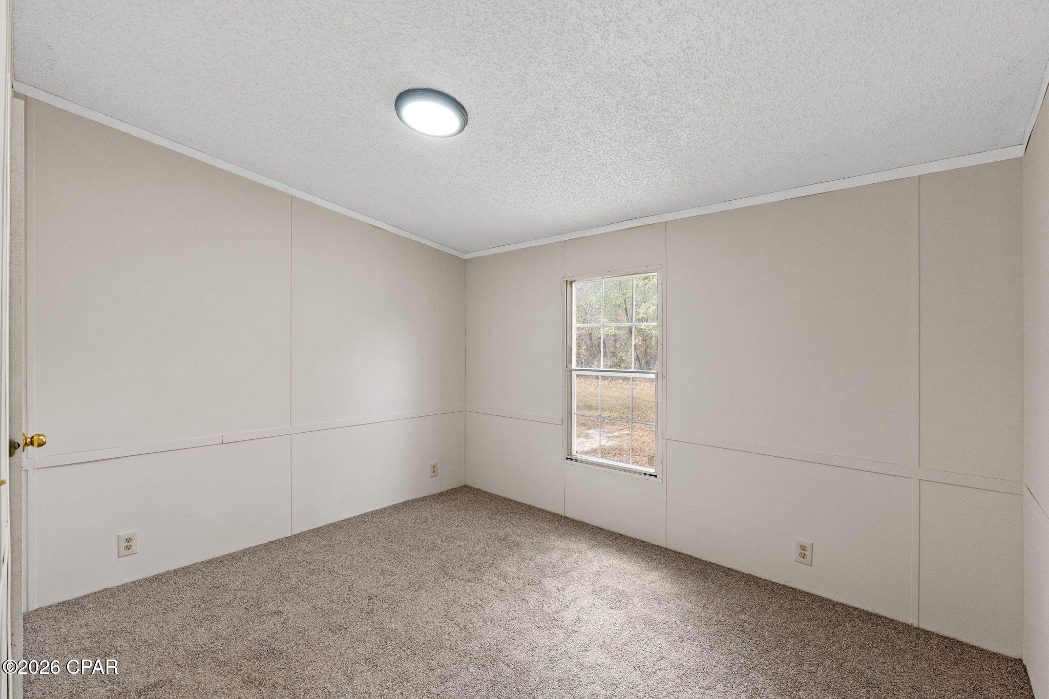 Listing photo id 24 for 4890 Logan Loop