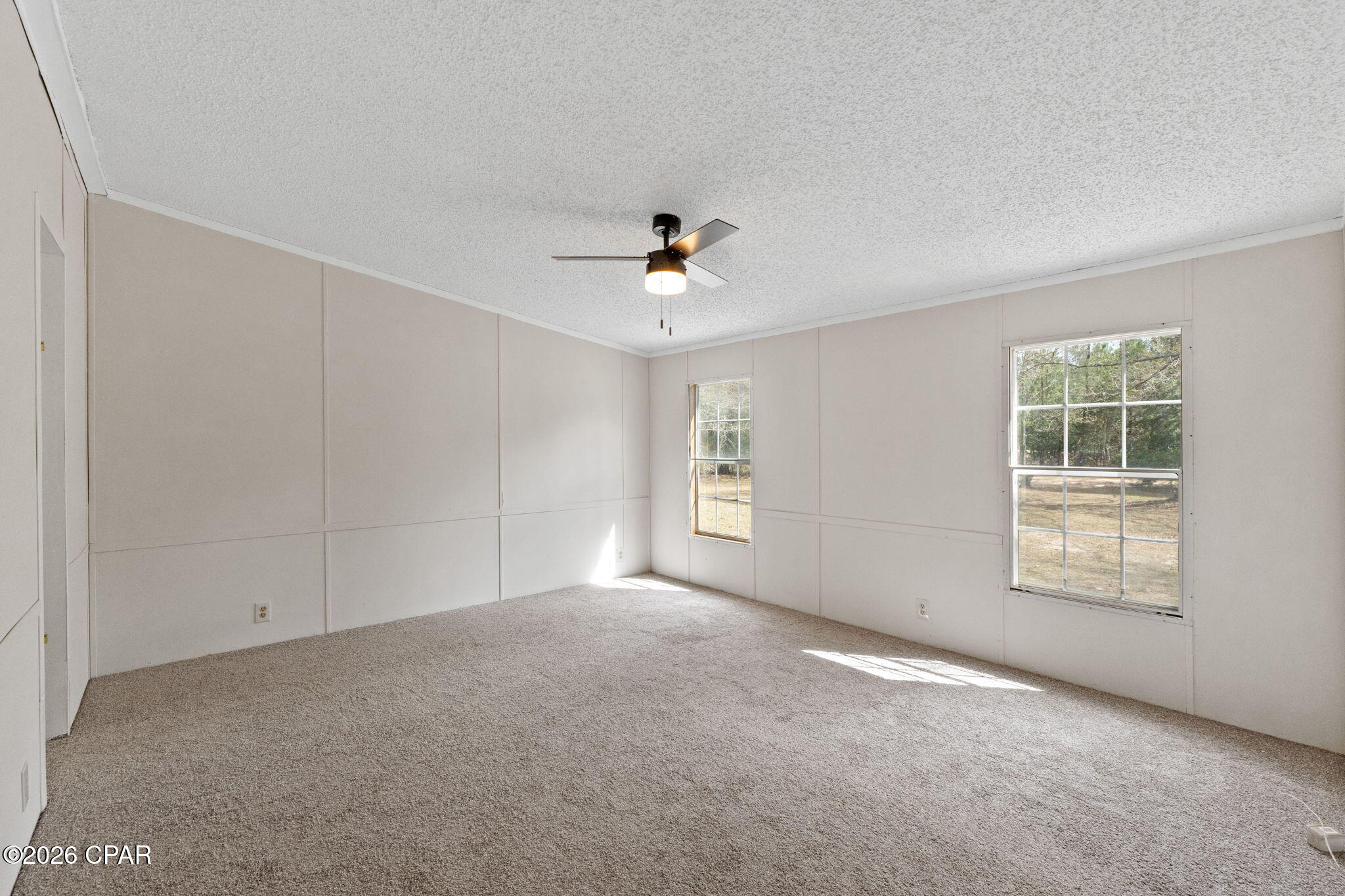 Listing photo id 26 for 4890 Logan Loop