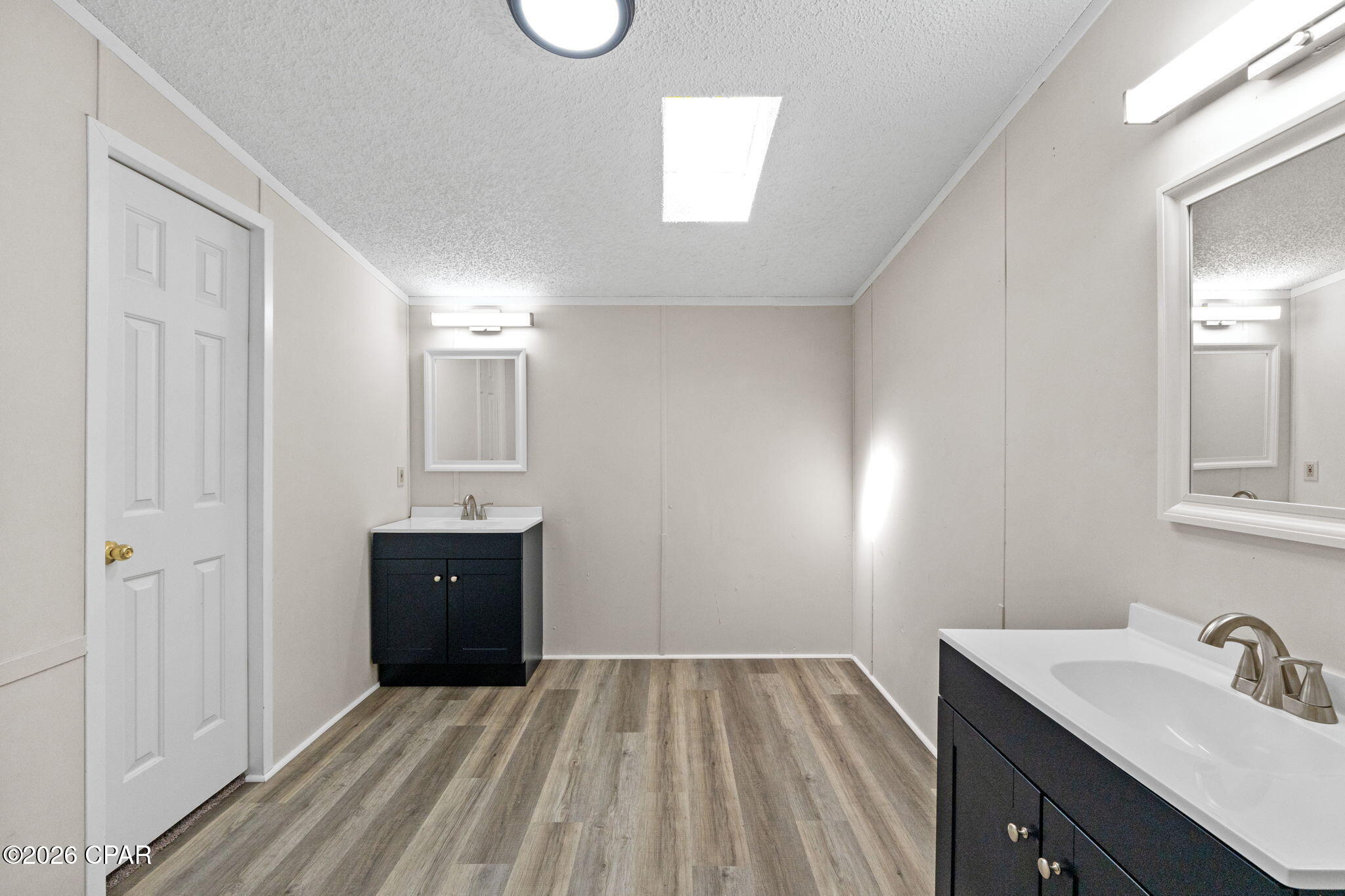 Listing photo id 29 for 4890 Logan Loop