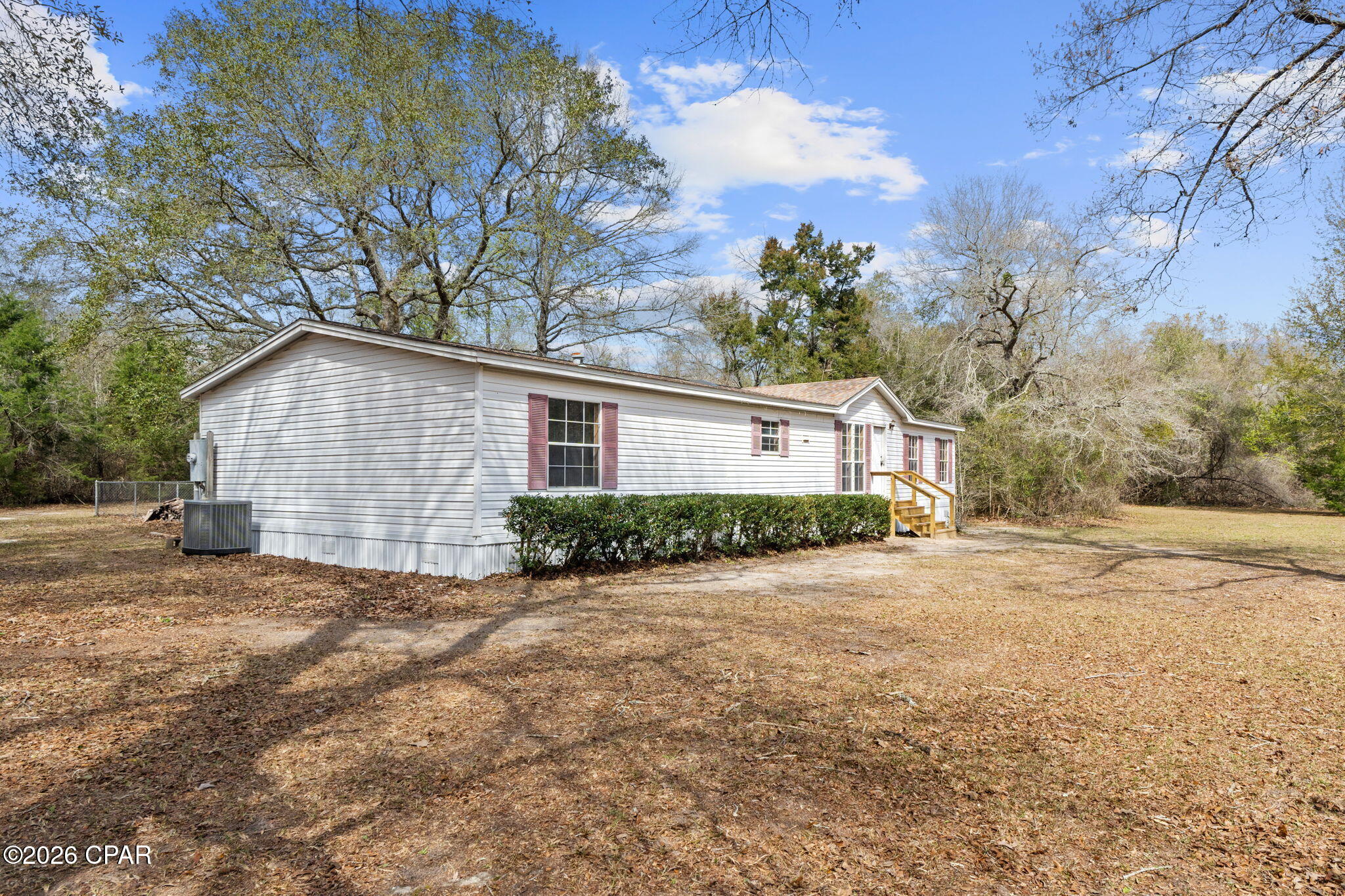 Listing photo id 36 for 4890 Logan Loop