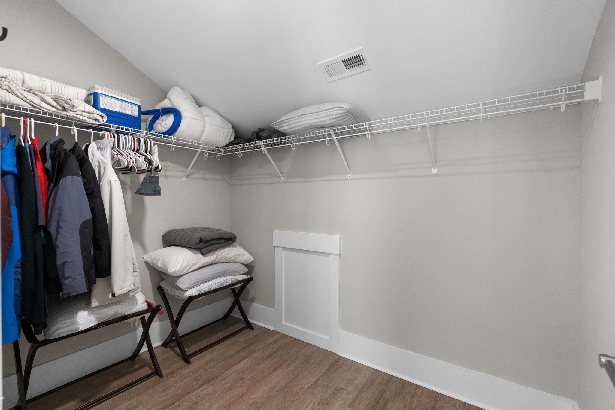 2605761 | Photo 57