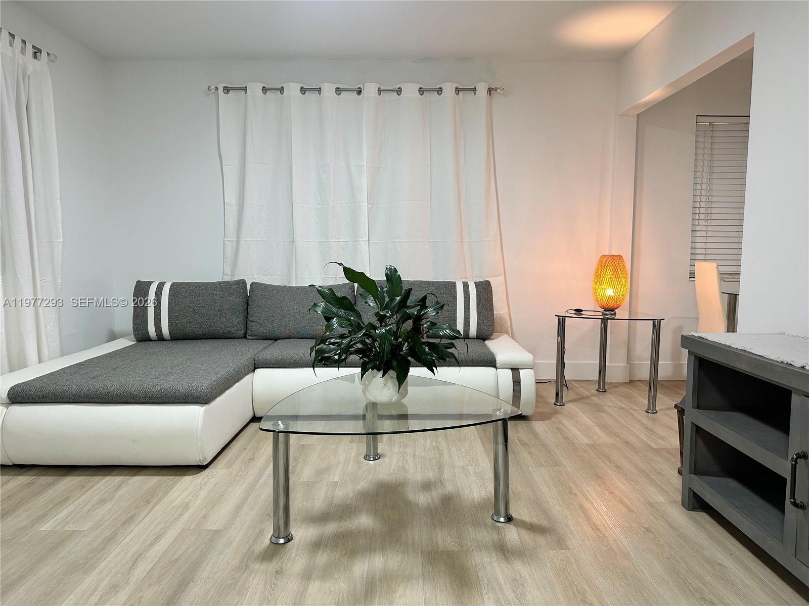 Melrose Place South Condo