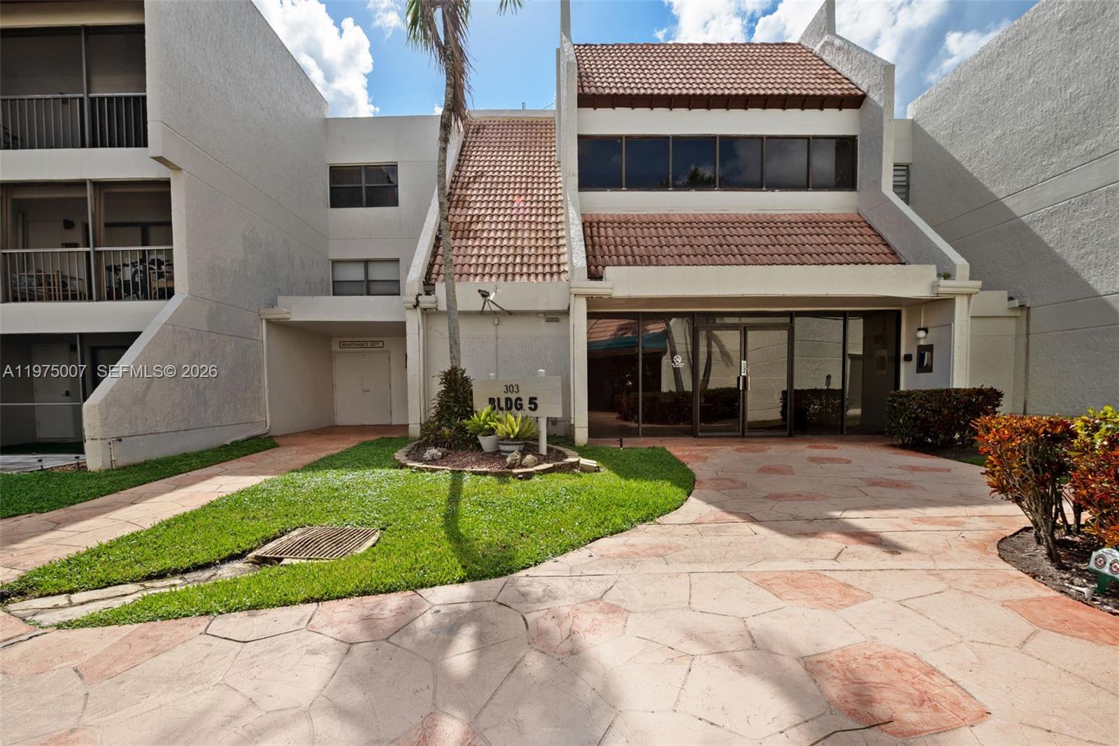 Building Five Of Racquet C