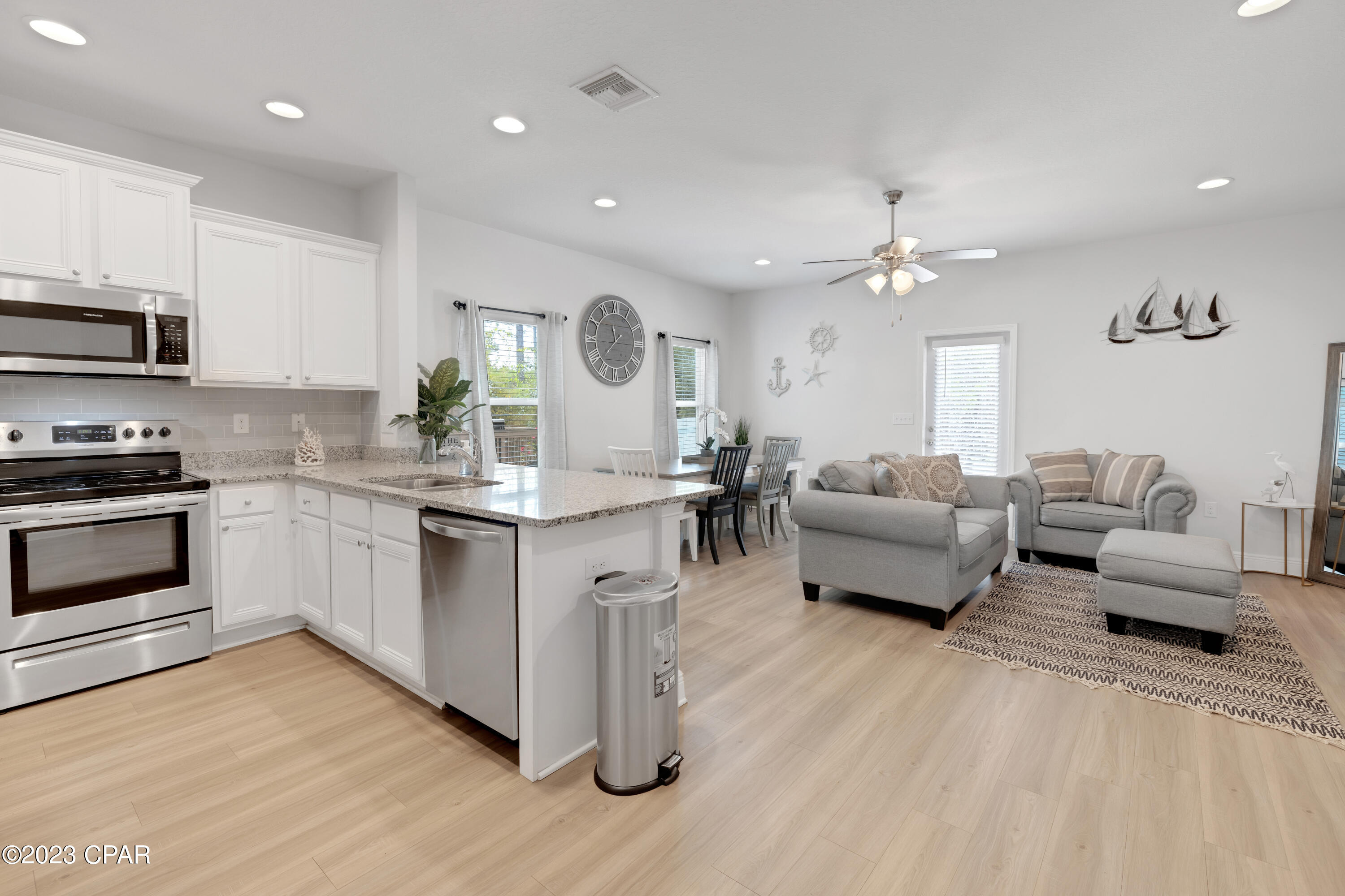 Image 10 For 1877 Pointe Drive