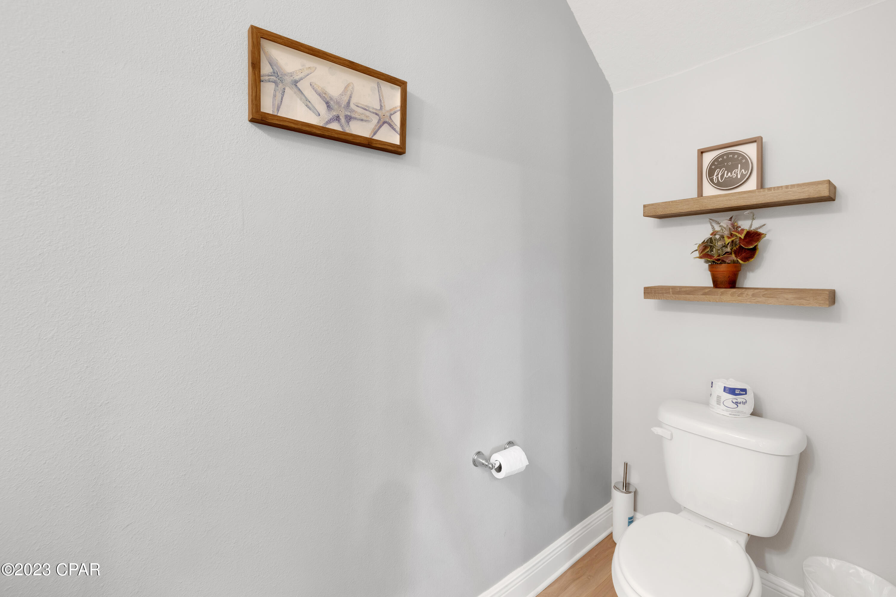 Image 9 For 1877 Pointe Drive