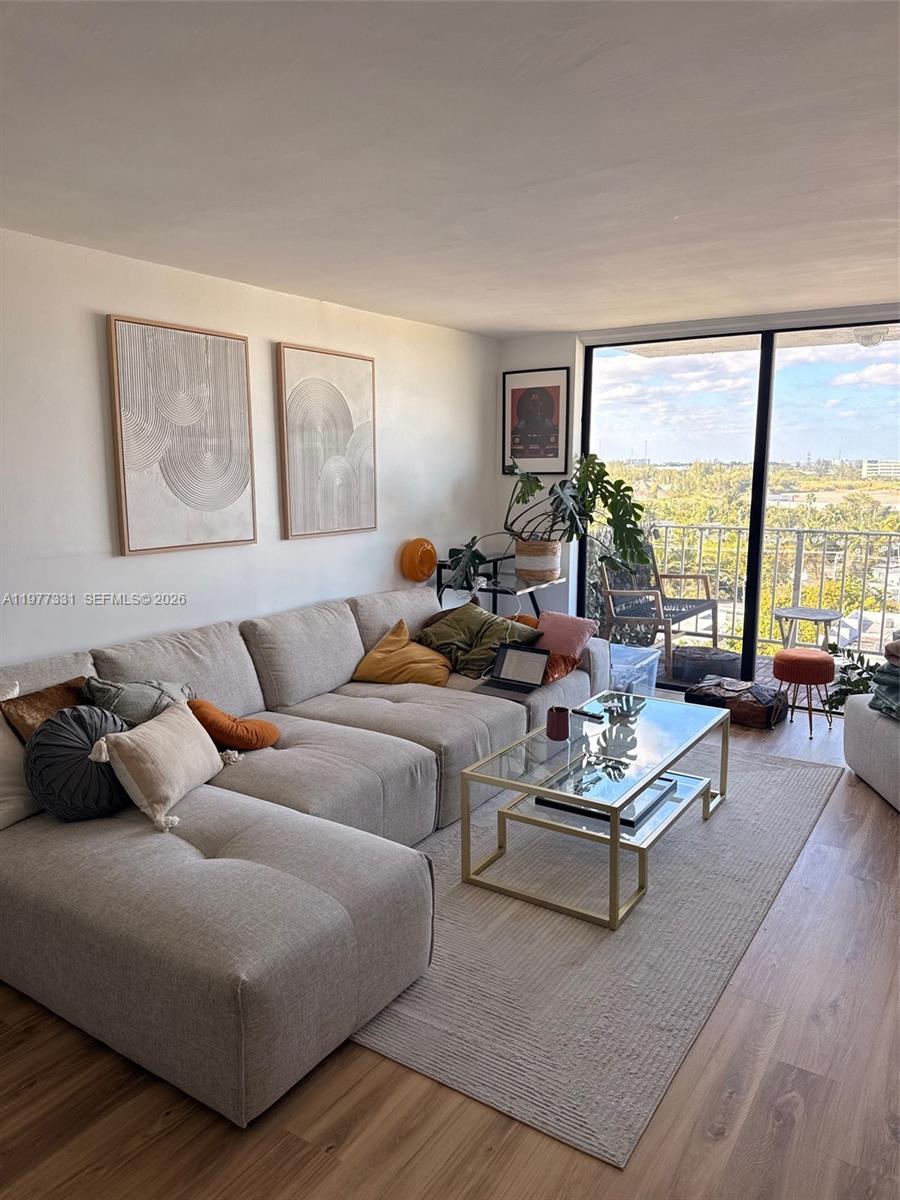 Vecino Del Mar Condo