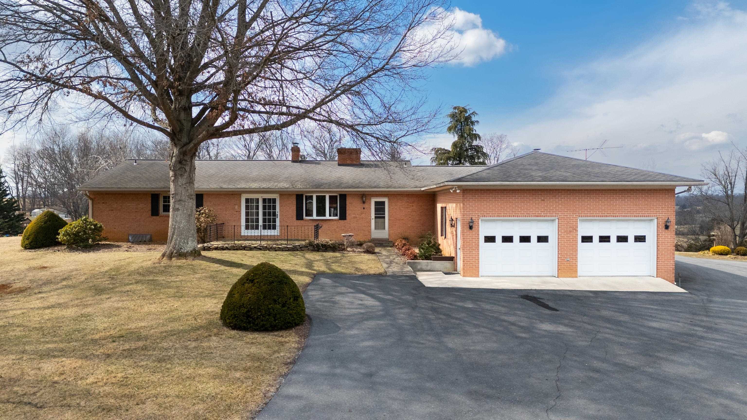 431 MT PISGAH RD exterior