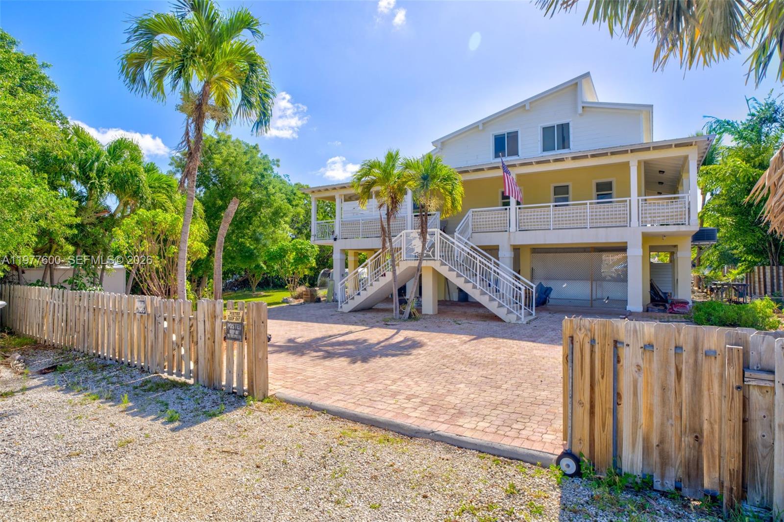 Additional living spaces at 894 Ellen Dr - Luxury Home in Key Largo