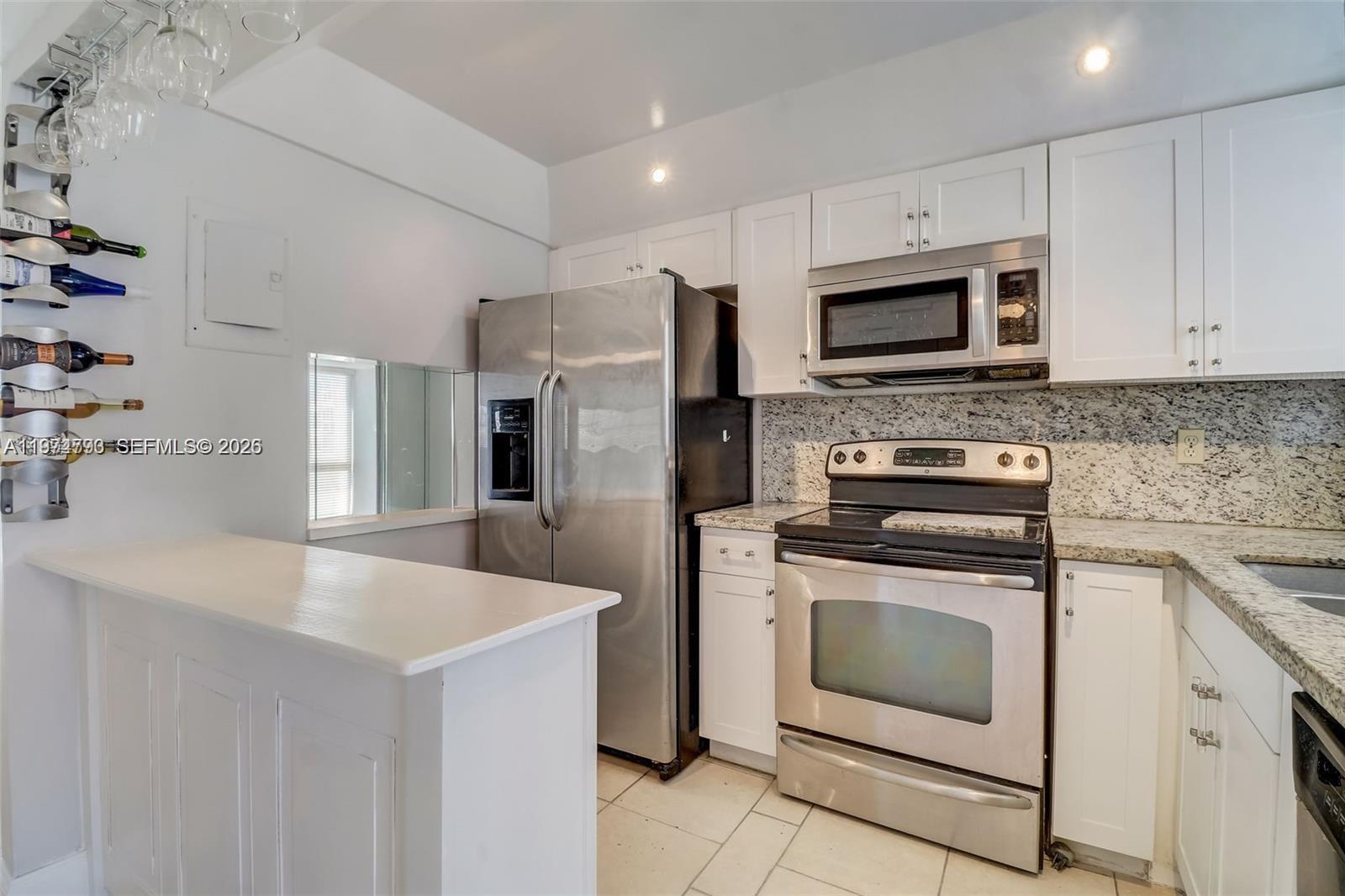 Sunrise Lakes 88 Condo