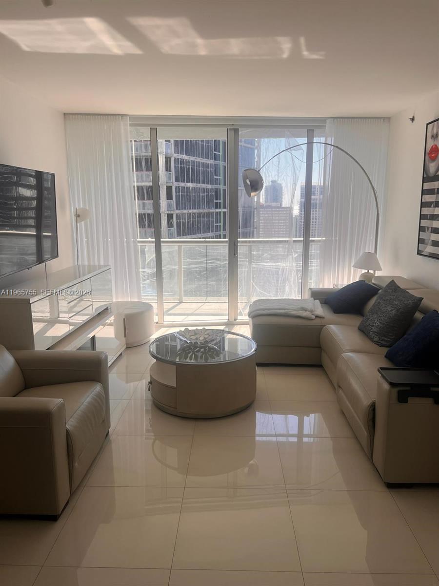 Iconbrickell Condo No 1