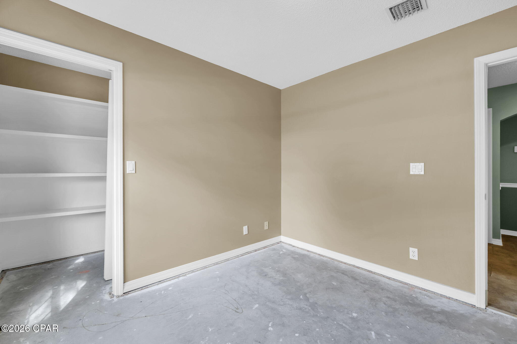 Image 26 For 104 Sandalwood Lane