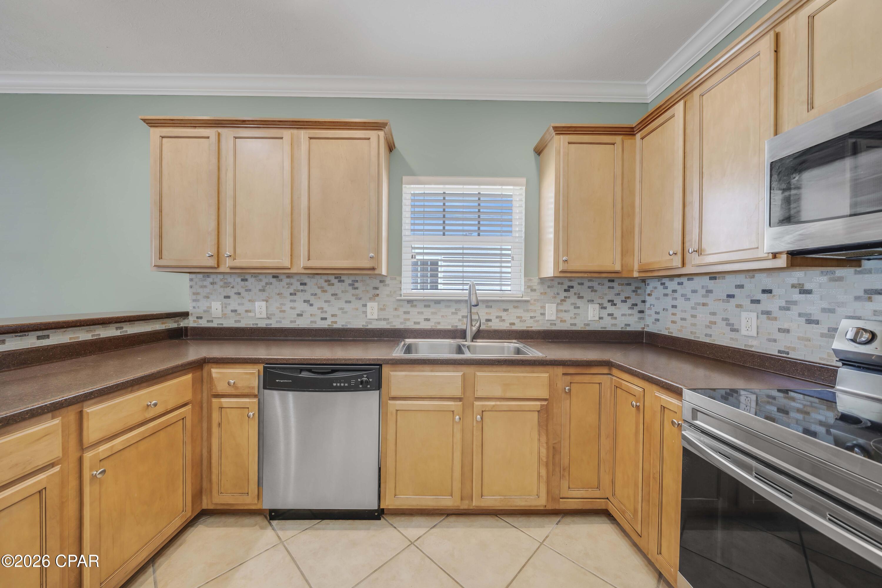 Image 12 For 2118 Sterling Cove Boulevard