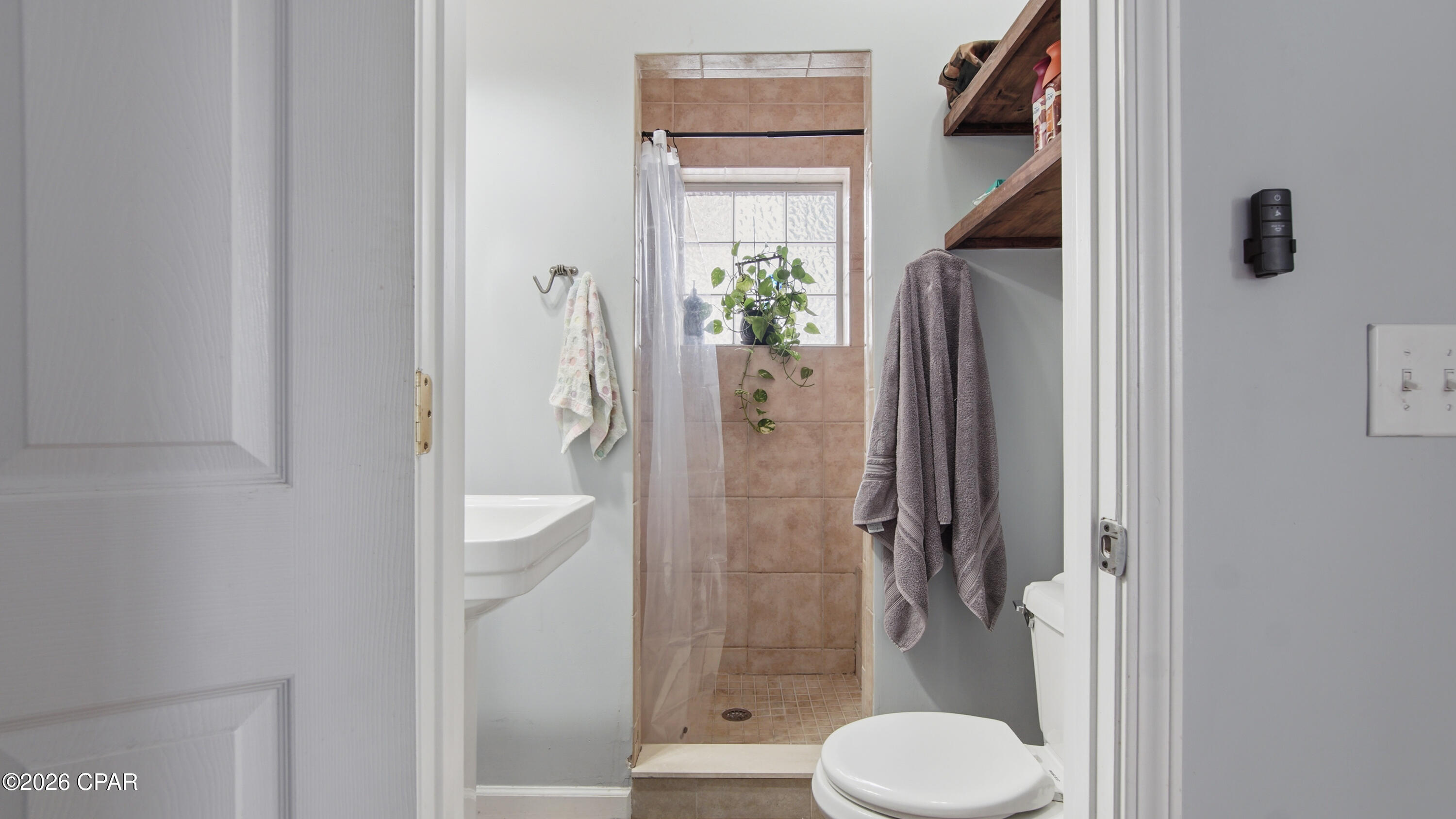 Image 8 For 304 Allen Avenue