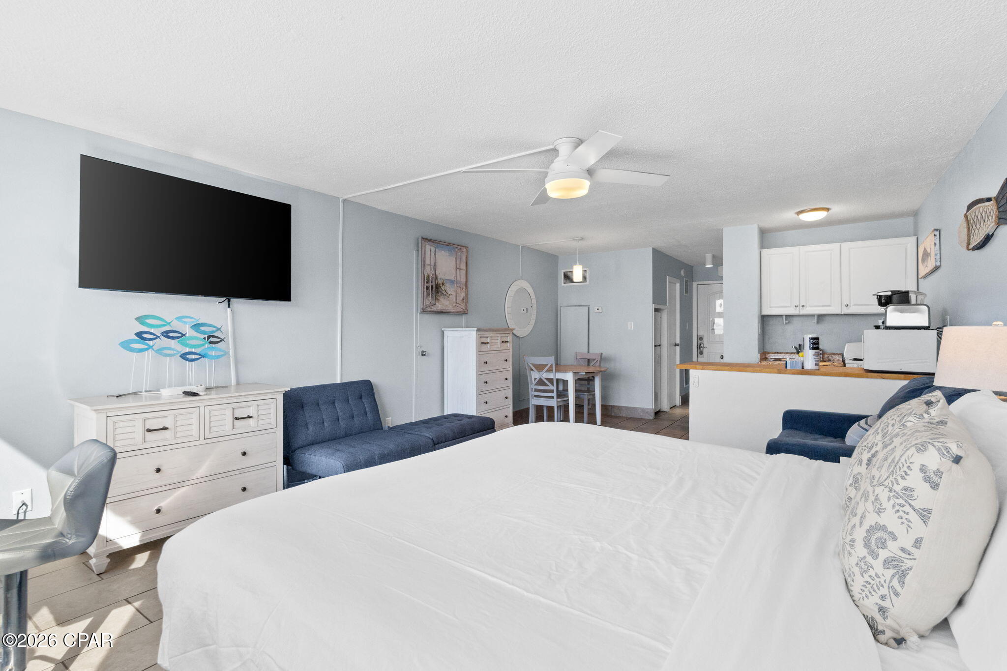 Image 6 For 8817 Thomas Drive 615