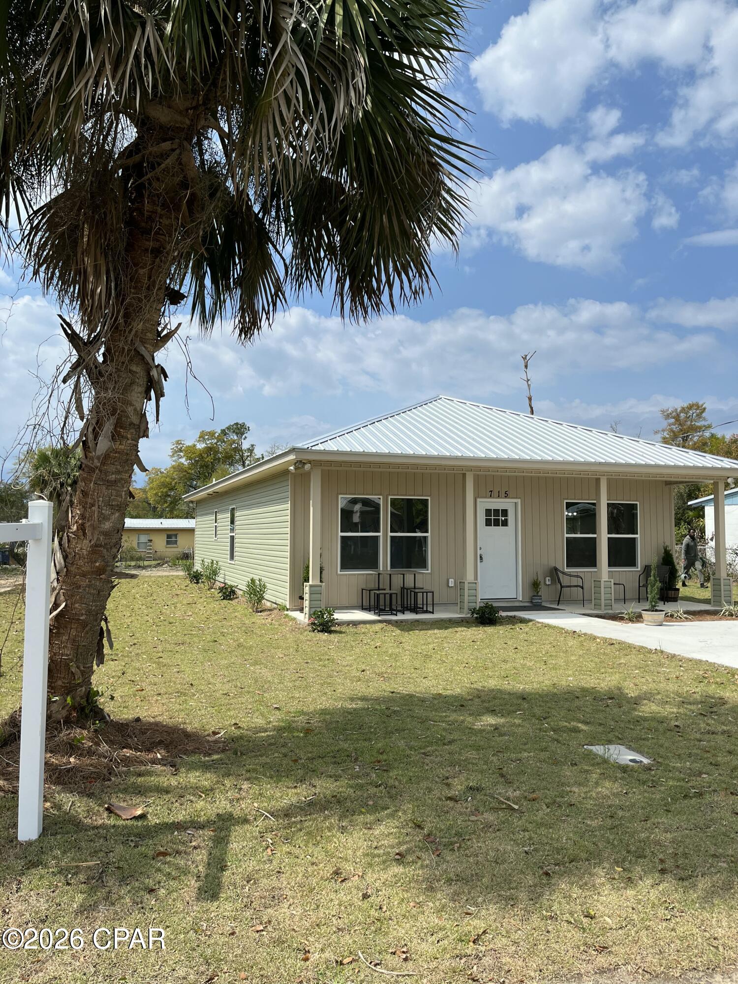 Image 1 For 715 Cactus Avenue