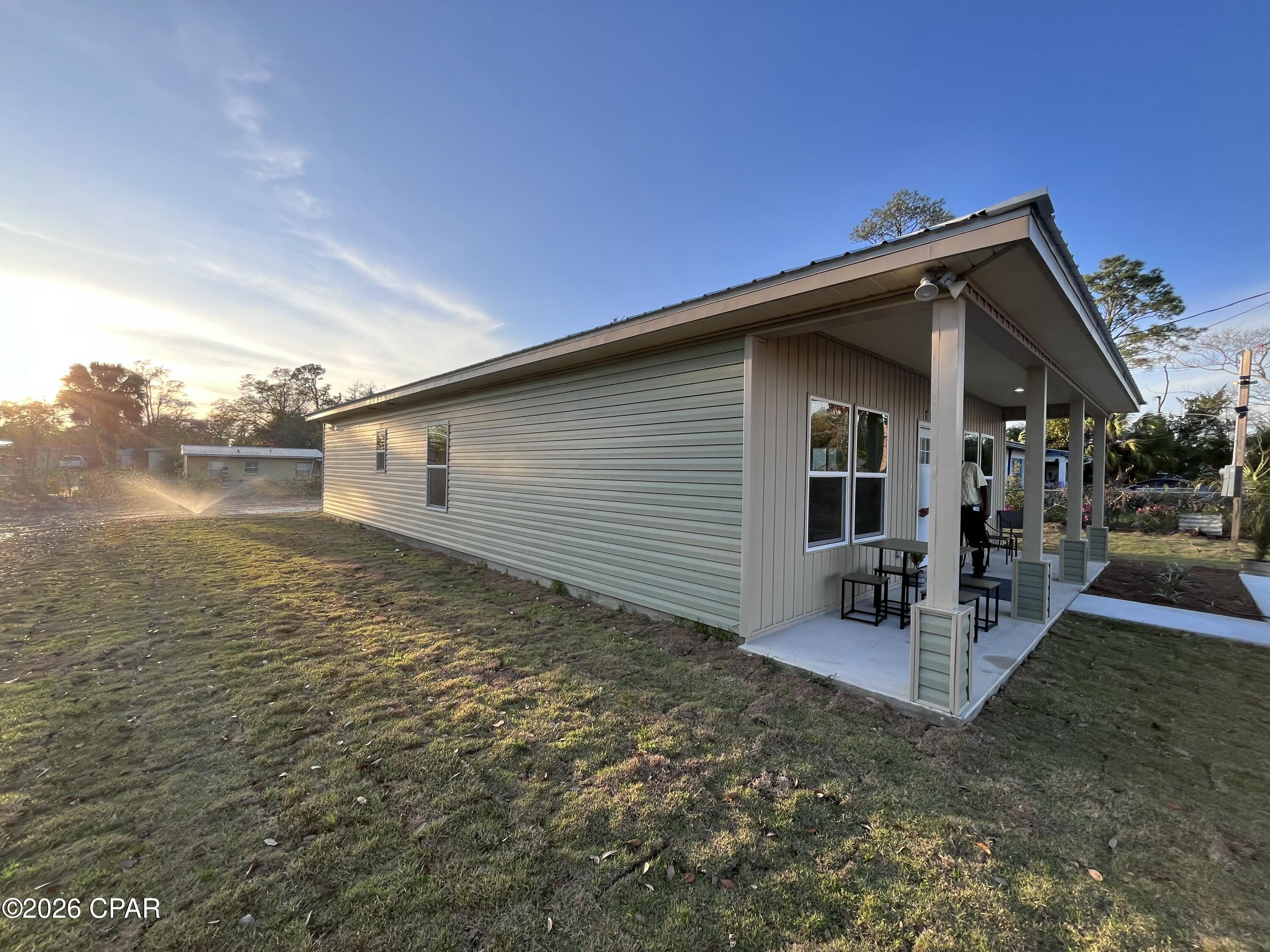 Image 38 For 715 Cactus Avenue