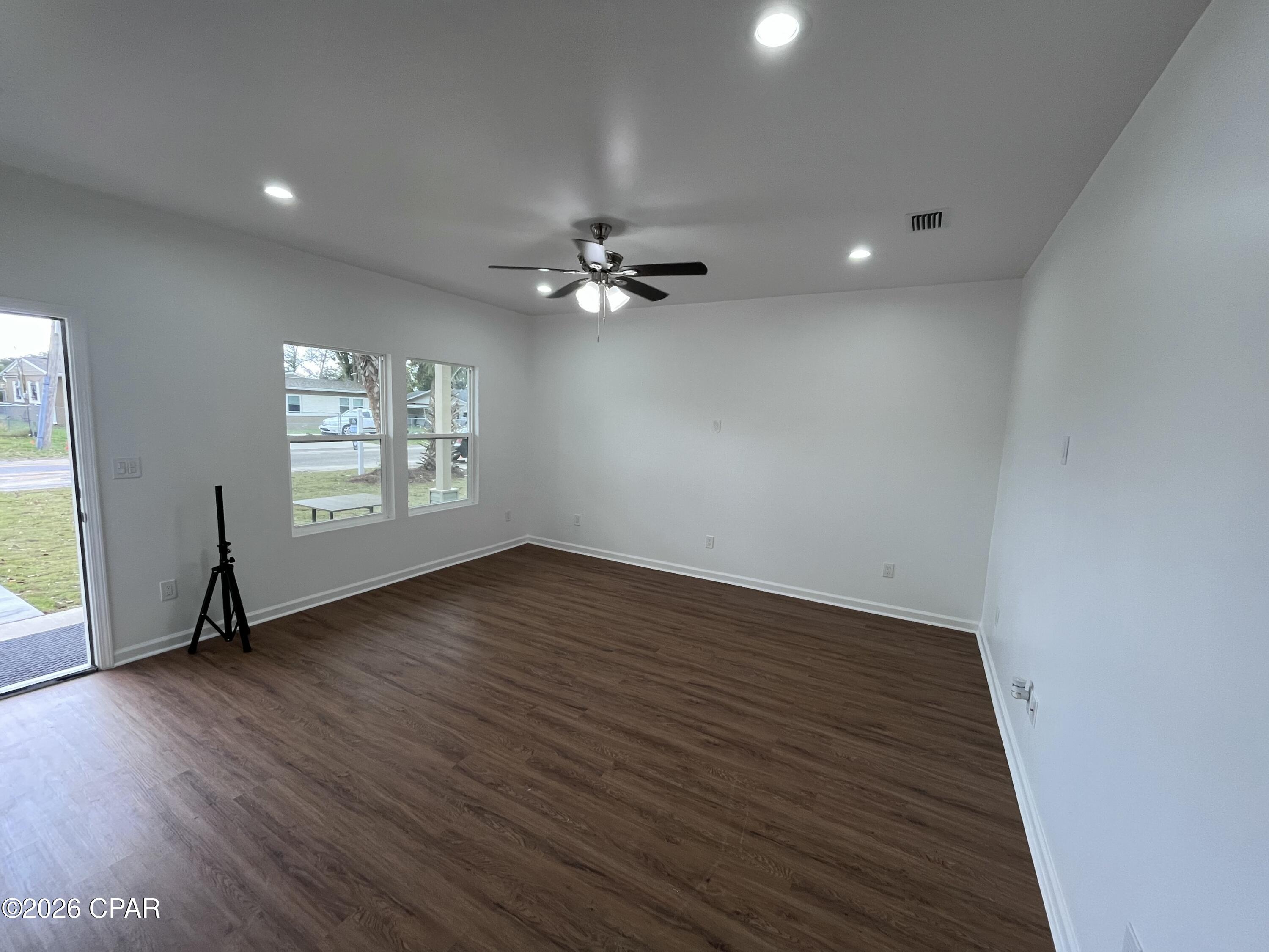 Image 54 For 715 Cactus Avenue