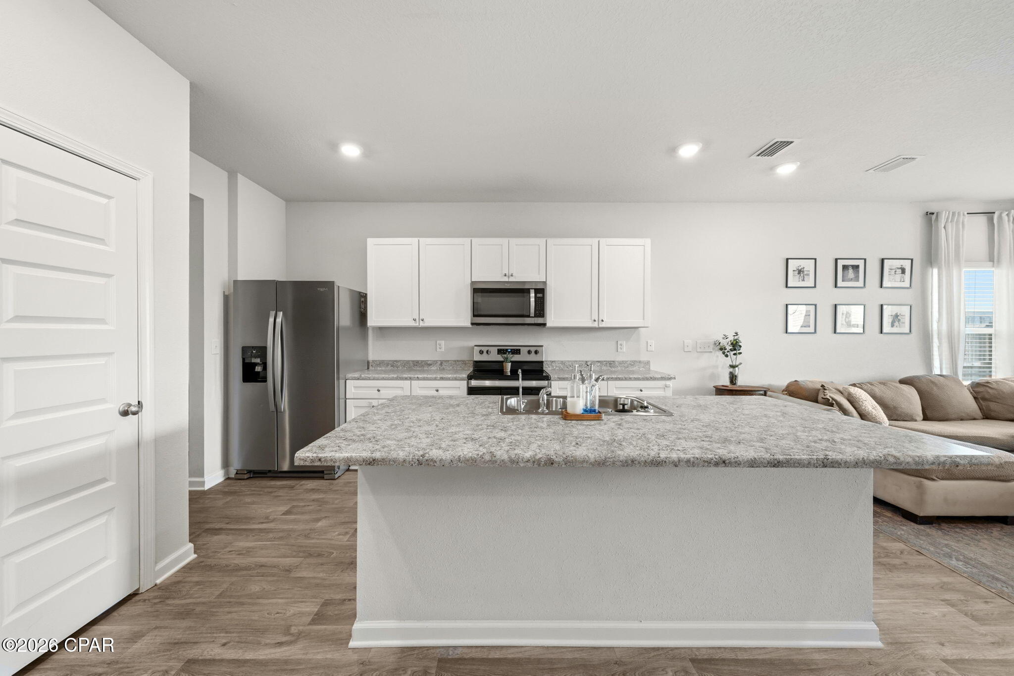 Image 11 For 7198 Hatteras Boulevard