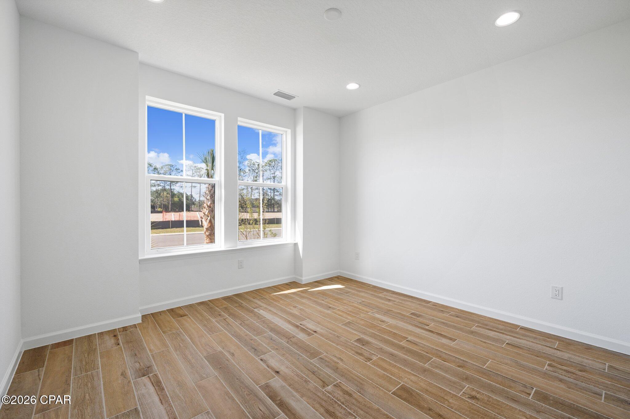 Image 0 For 8490 Landshark Boulevard