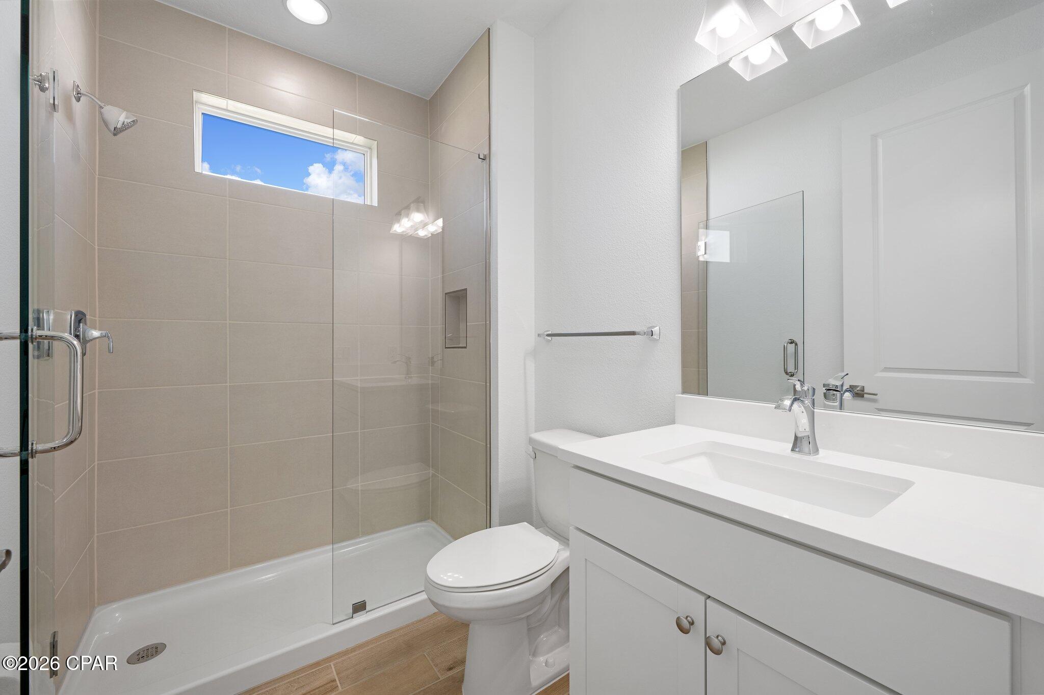 Image 0 For 8490 Landshark Boulevard