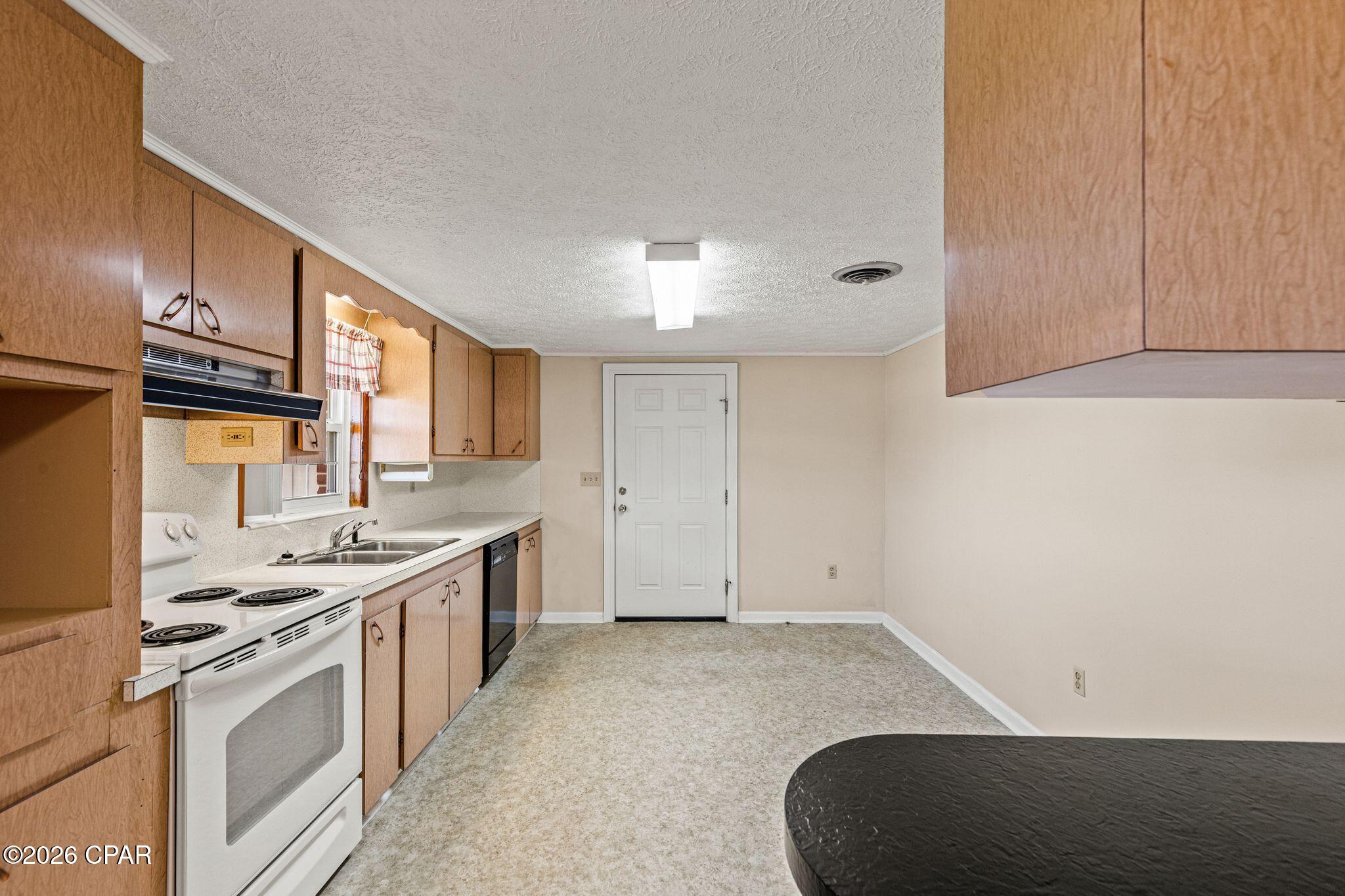 Image 11 For 2532 Lisenby Avenue