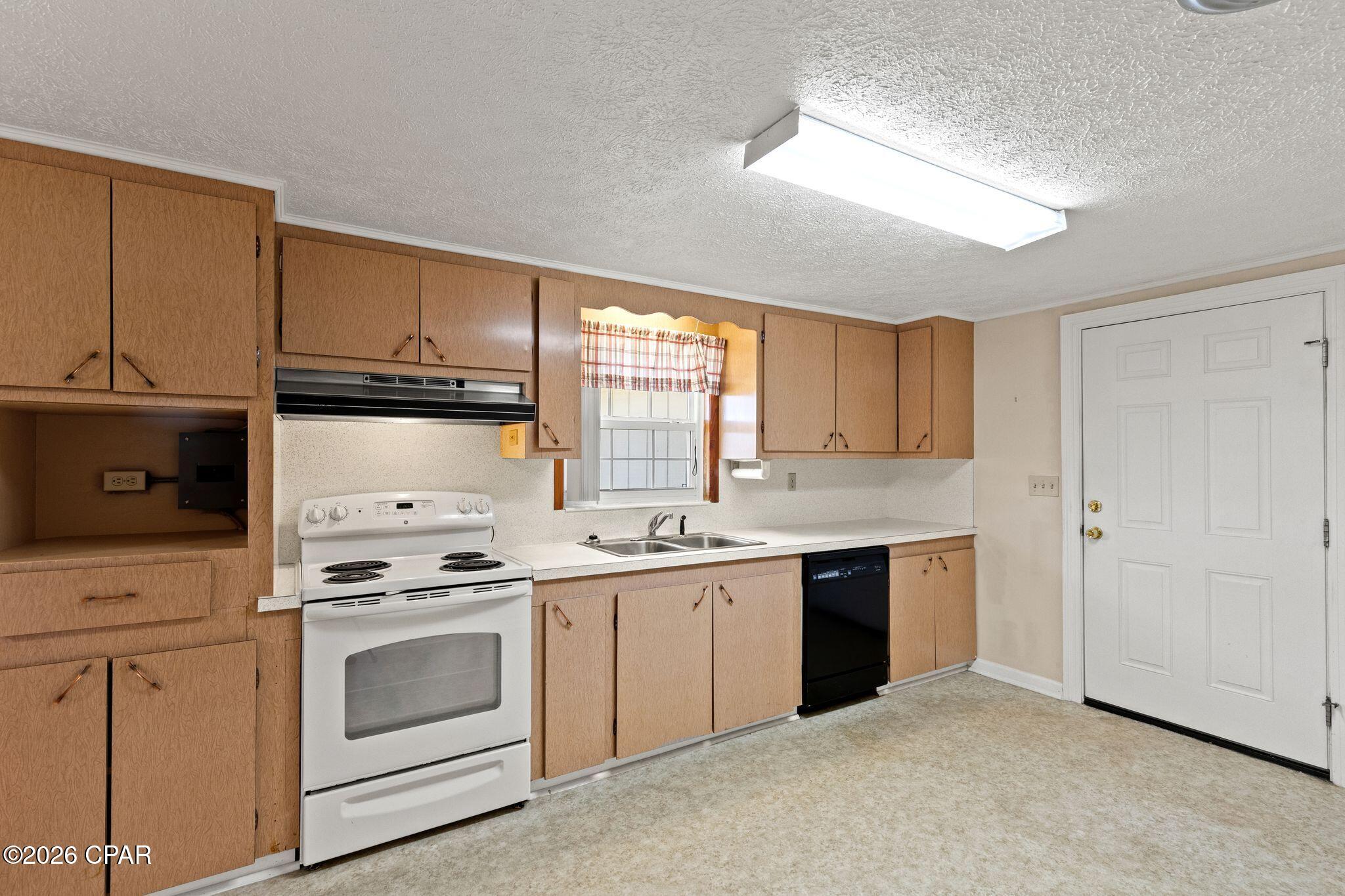 Image 12 For 2532 Lisenby Avenue