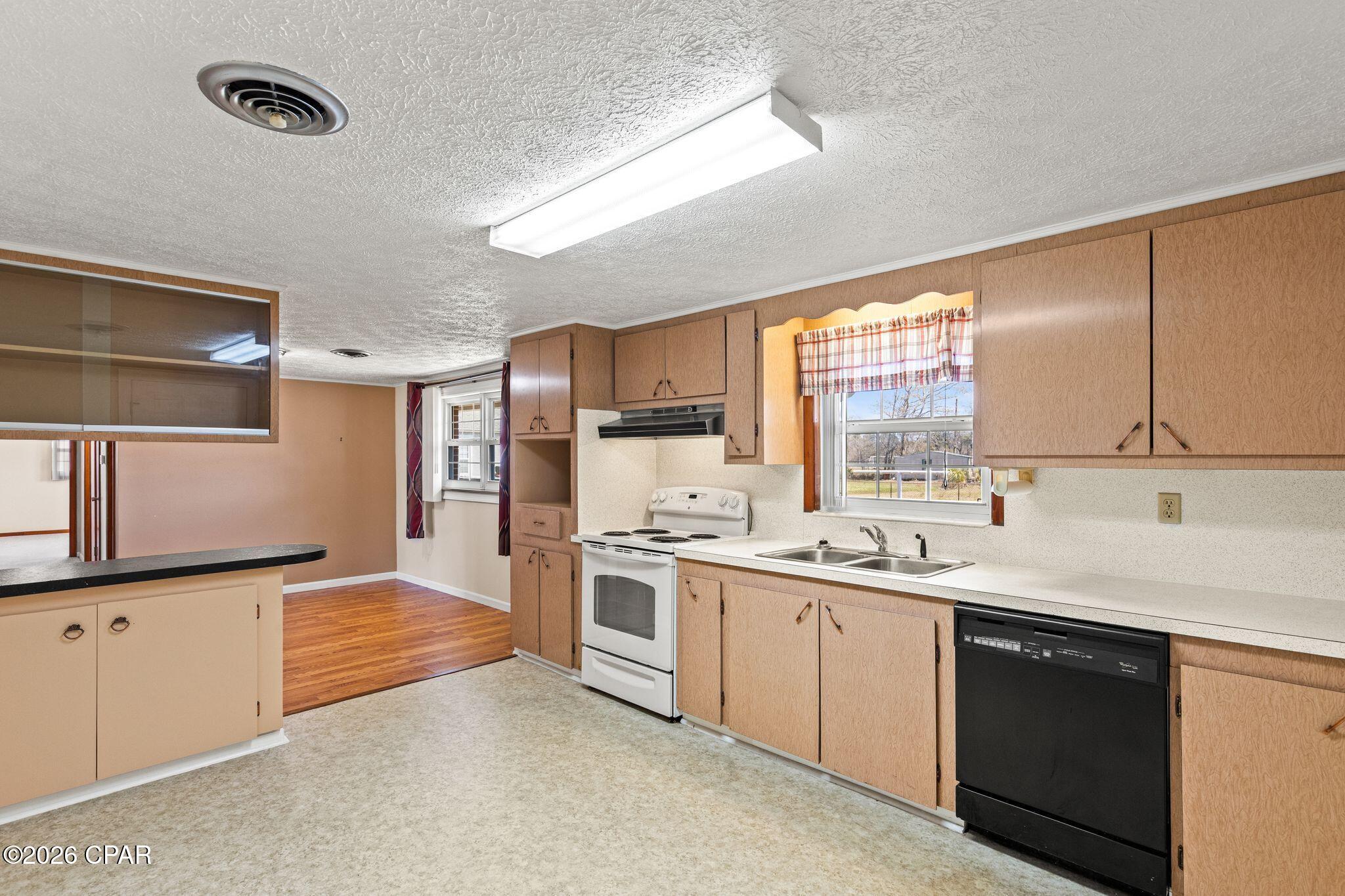 Image 13 For 2532 Lisenby Avenue