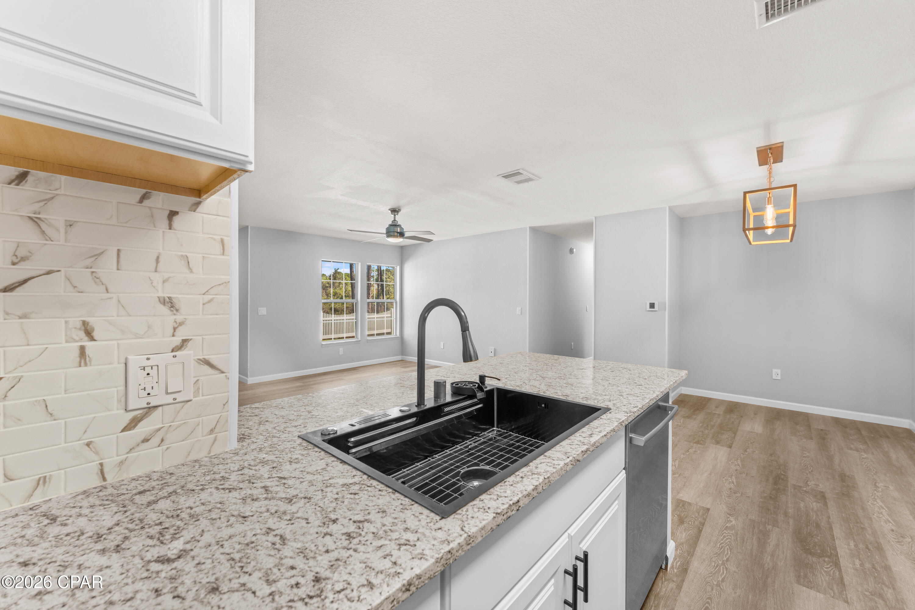 Image 5 For 1304 Lighthouse Road