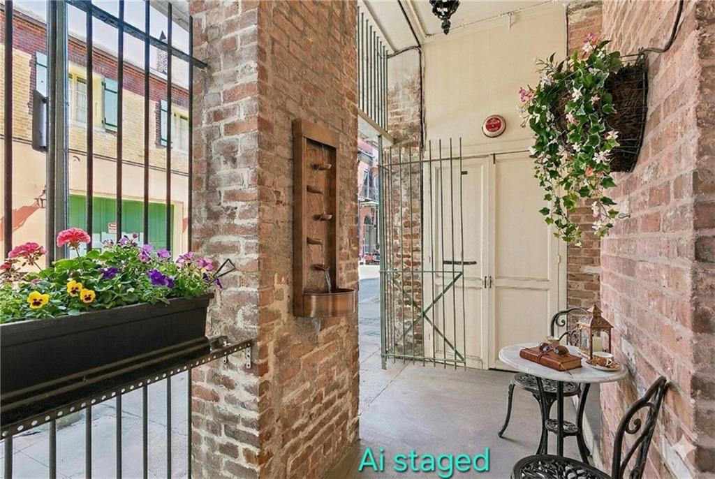 4th image of 526 Madison St, New Orleans, LA 70116
