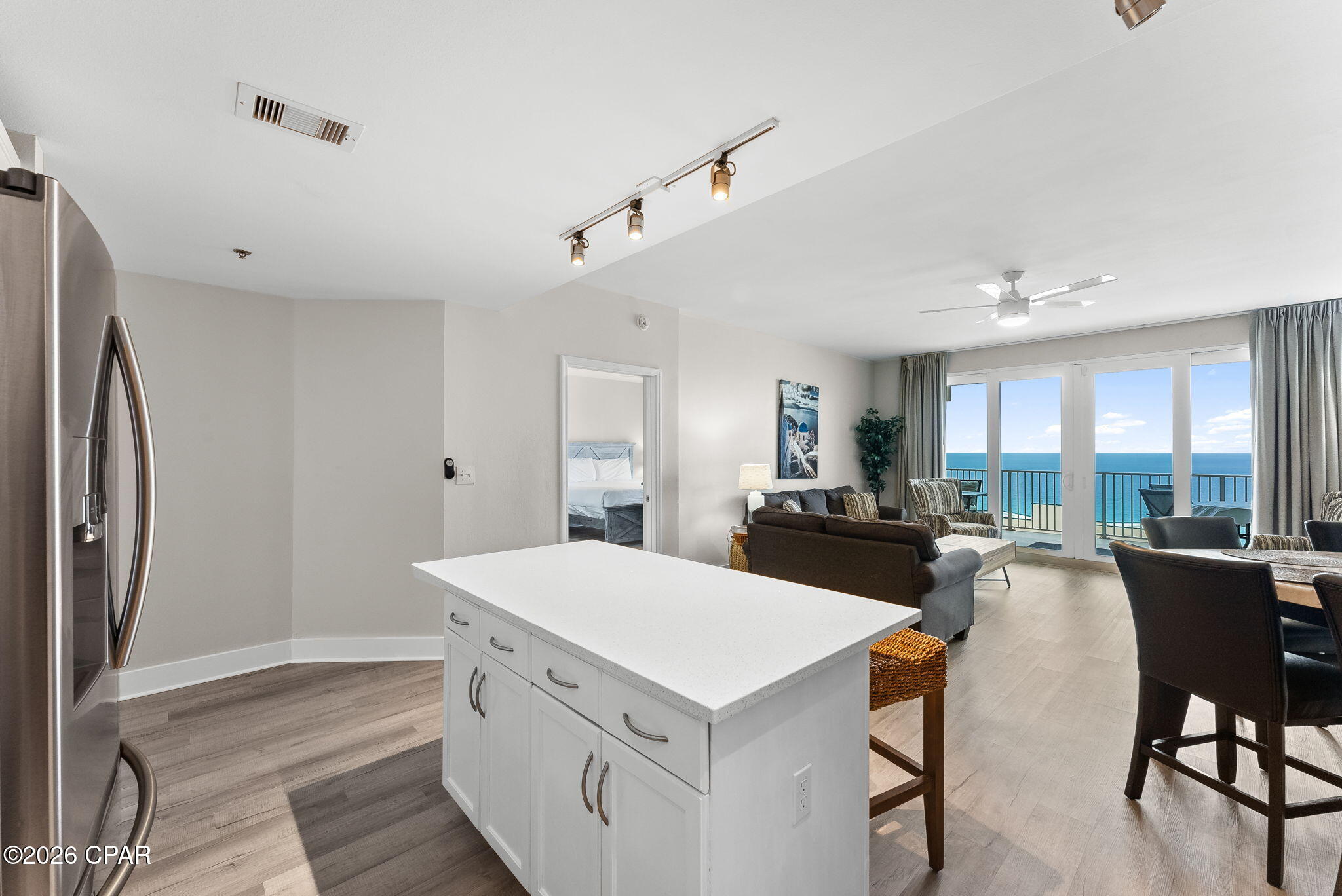 Image 10 For 9860 Thomas Drive 1712