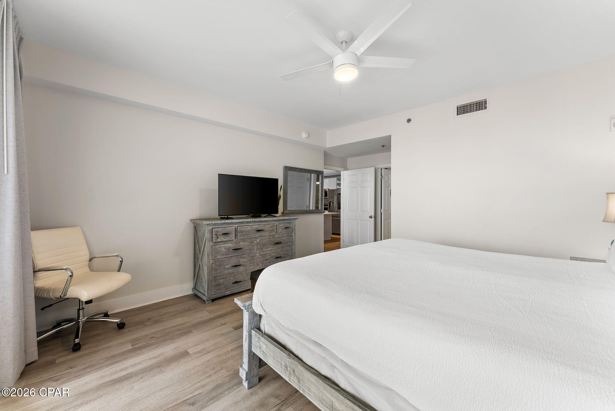 Image 16 For 9860 Thomas Drive 1712