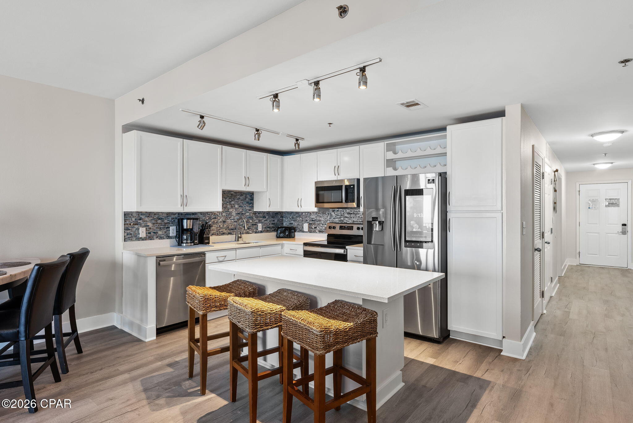 Image 8 For 9860 Thomas Drive 1712
