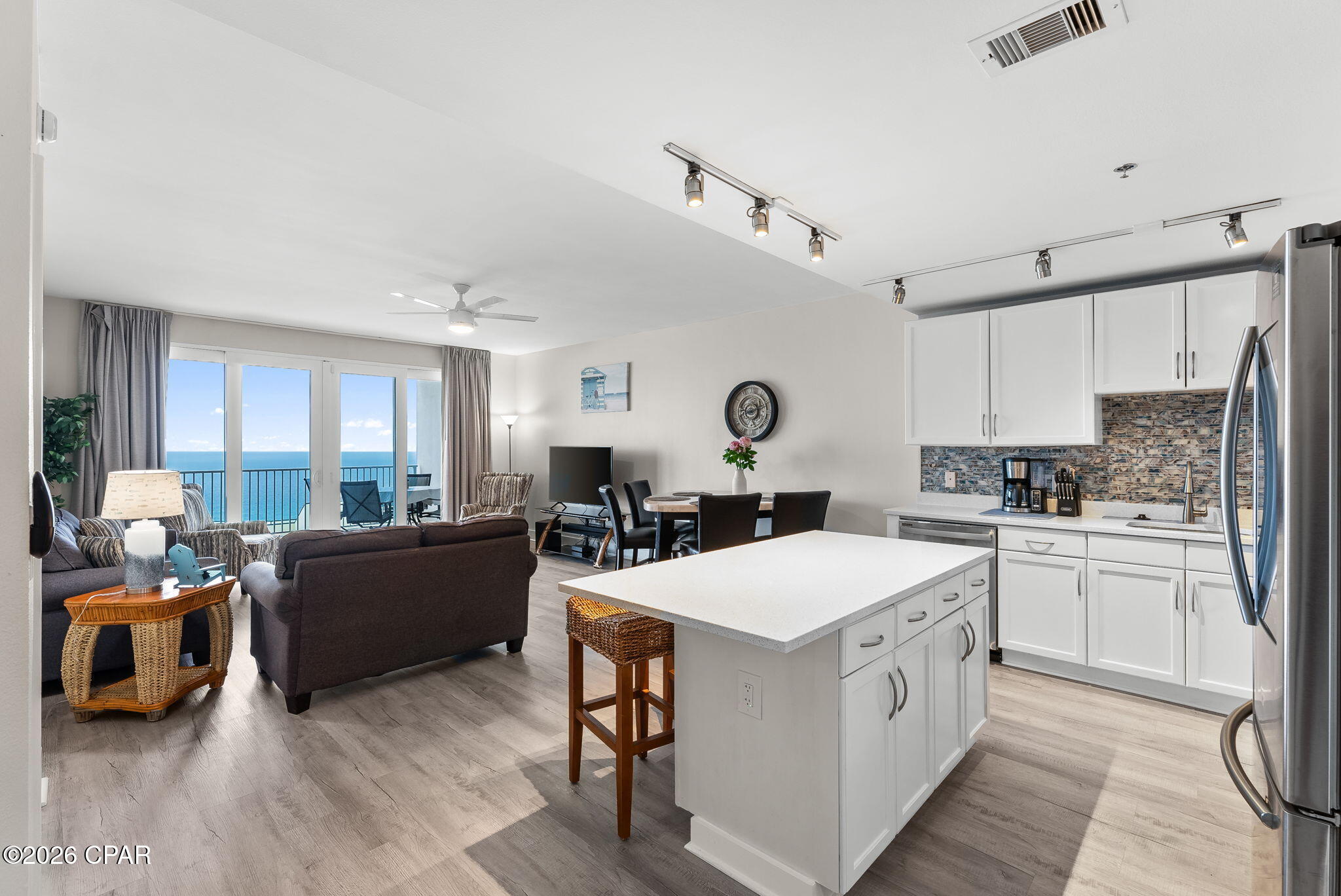 Image 9 For 9860 Thomas Drive 1712