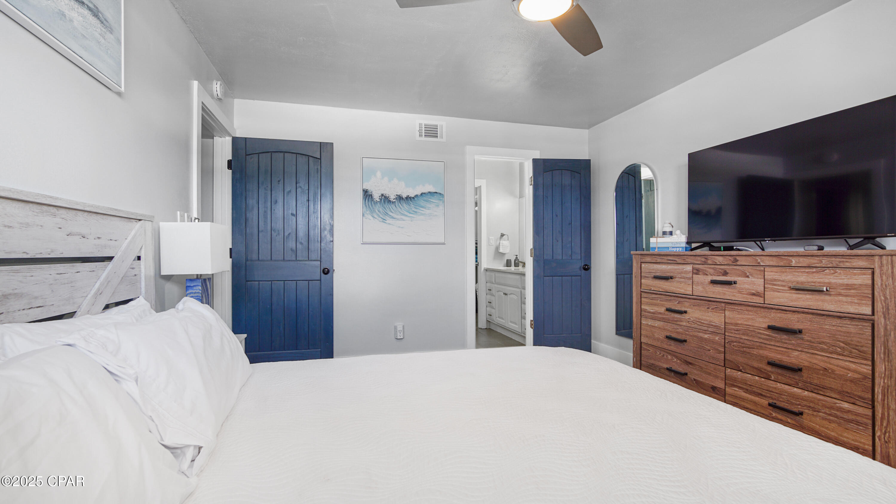 Image 11 For 17155 Front Beach Road W705