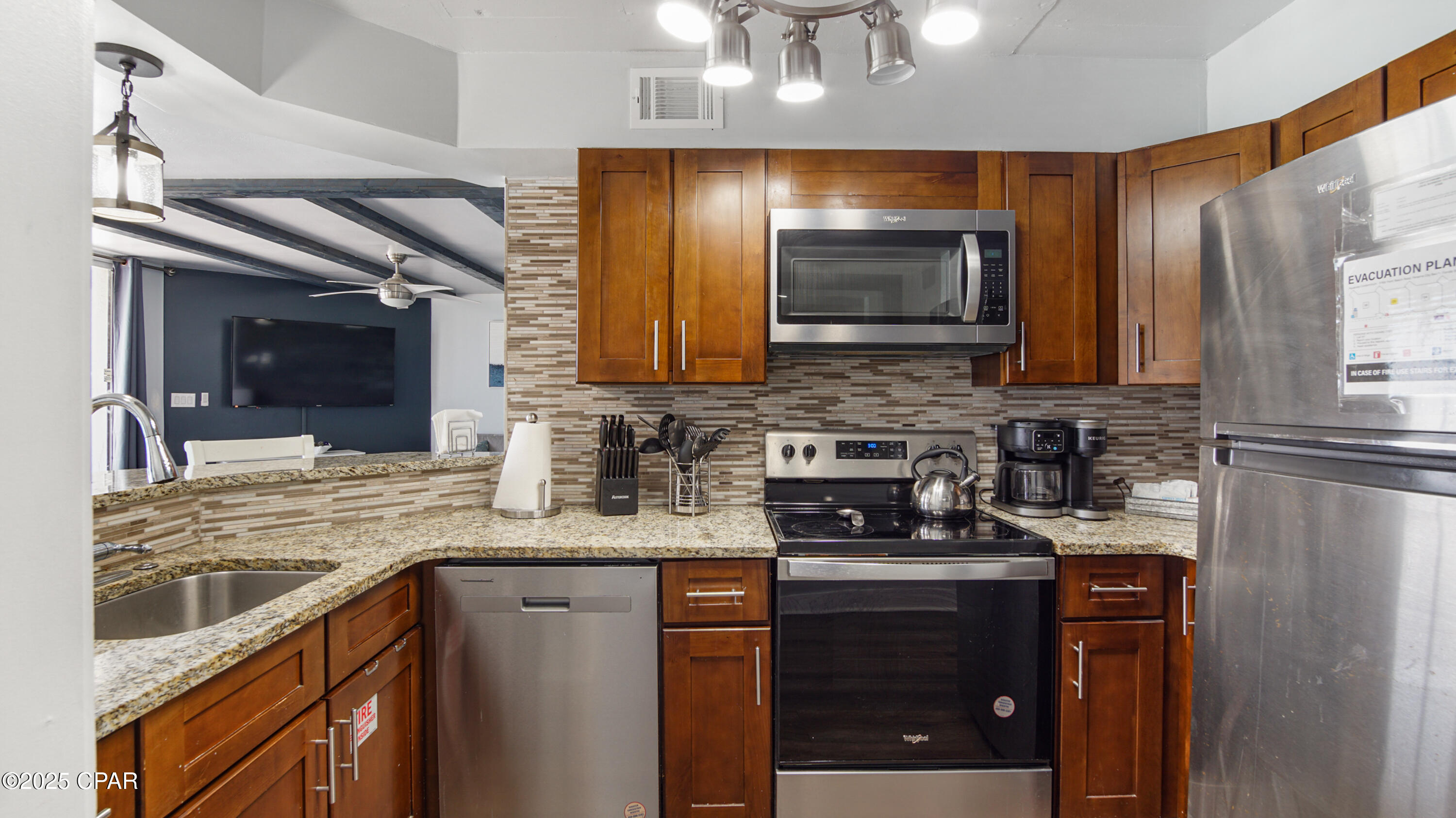 Image 7 For 17155 Front Beach Road W705