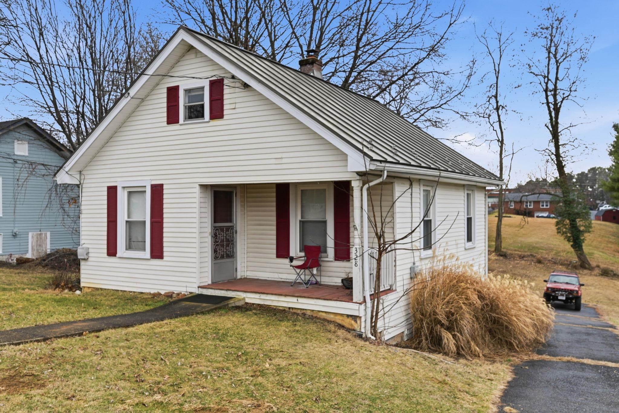 328 Mary Gray Ln